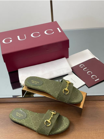 ua G*u*i slide sandal with horsebit