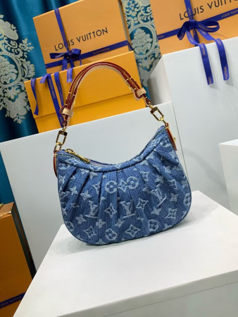 LV Pochette Valley M13571 21x15x 7cm