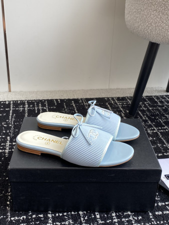 ua Ch*el women's slides