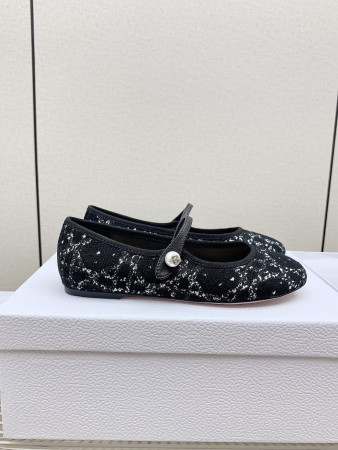 ua D*or ballet flat