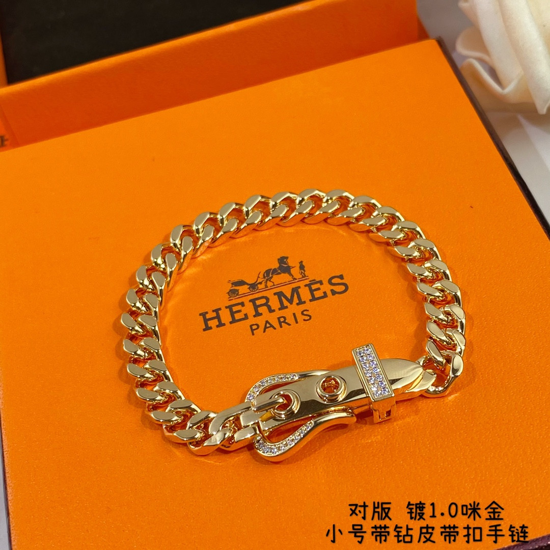 H**me5 small di*m*nd-encrusted belt bracelet
