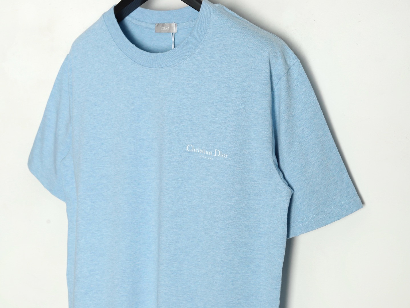 D*or short-sleeved t-shirt
