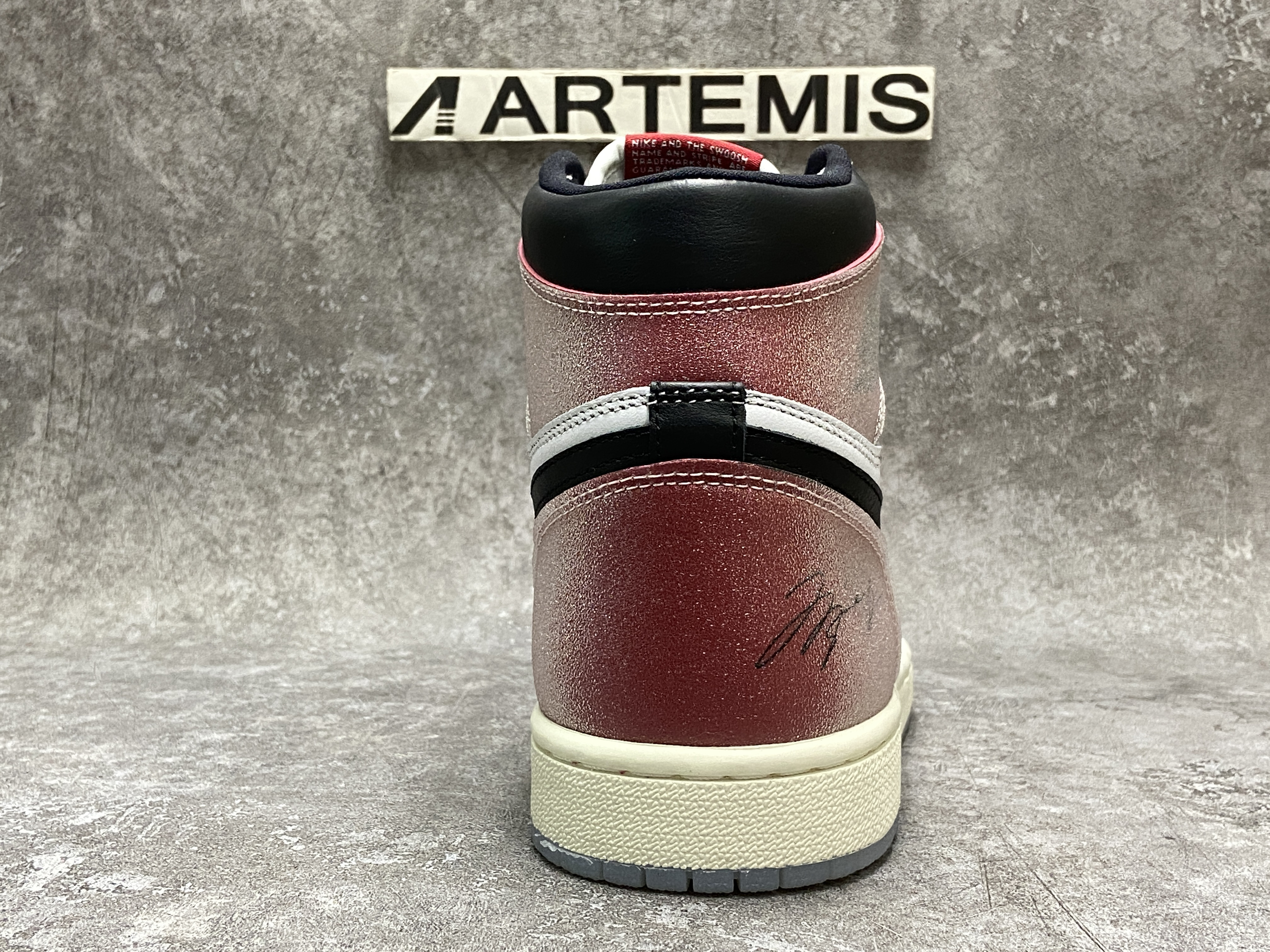 Jordan 1 Retro High Trophy Room Chicago