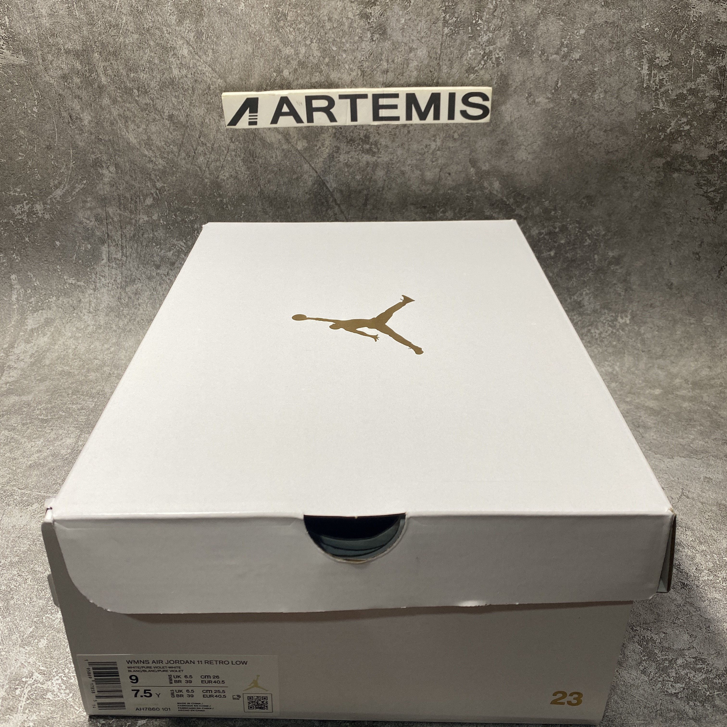 Air Jordan 11 Low Pure Violet