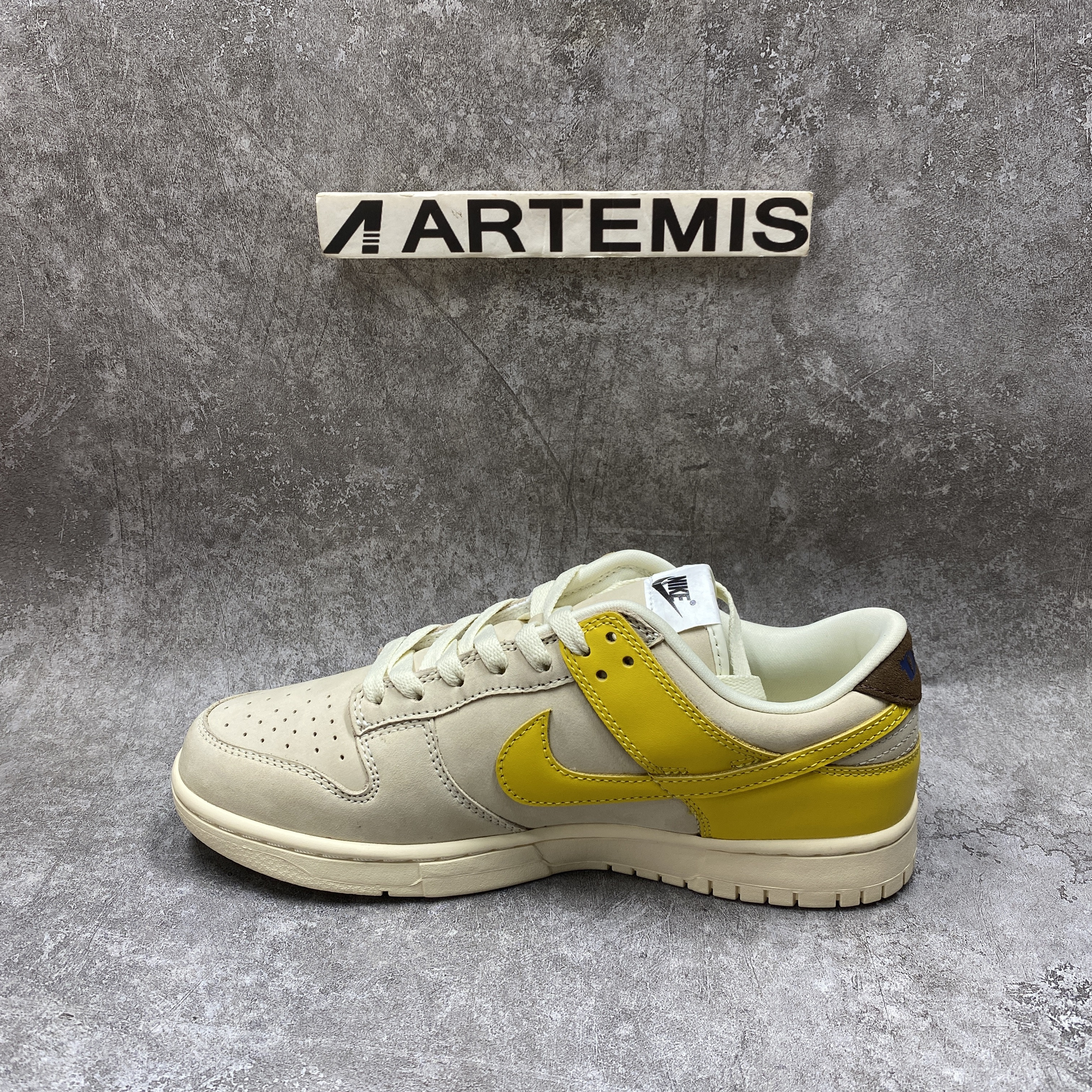 Nike Dunk Low LX Banana
