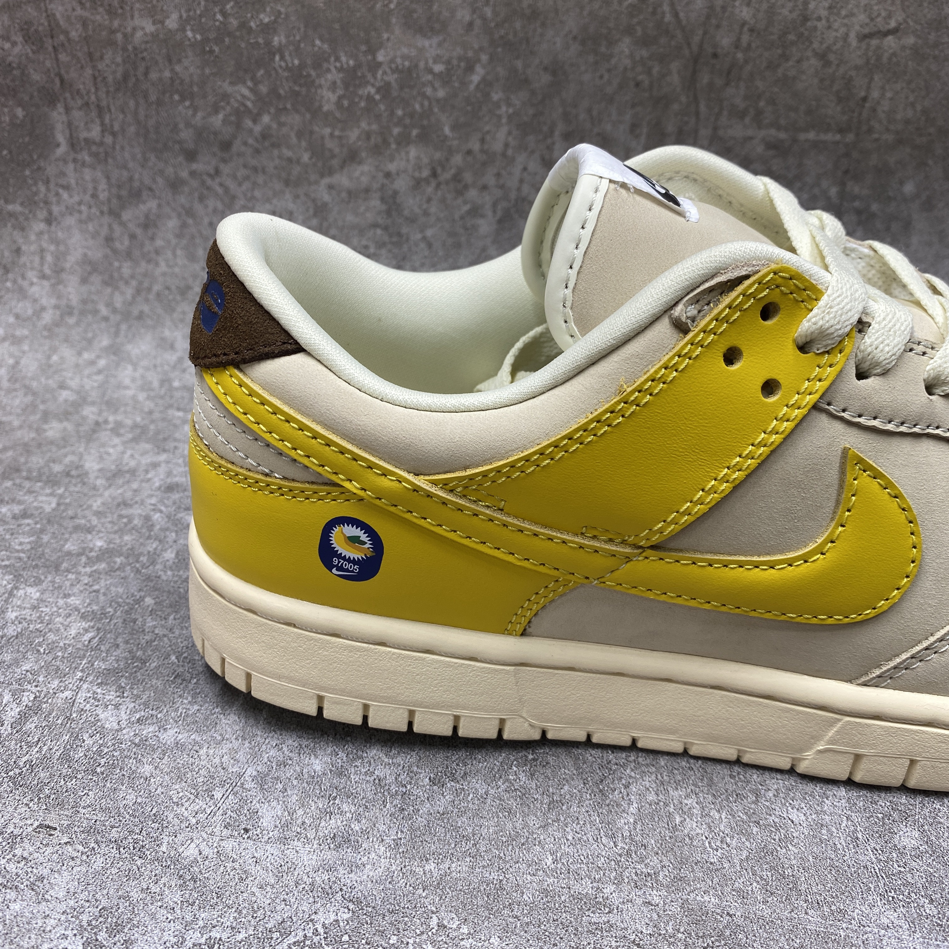 Nike Dunk Low LX Banana