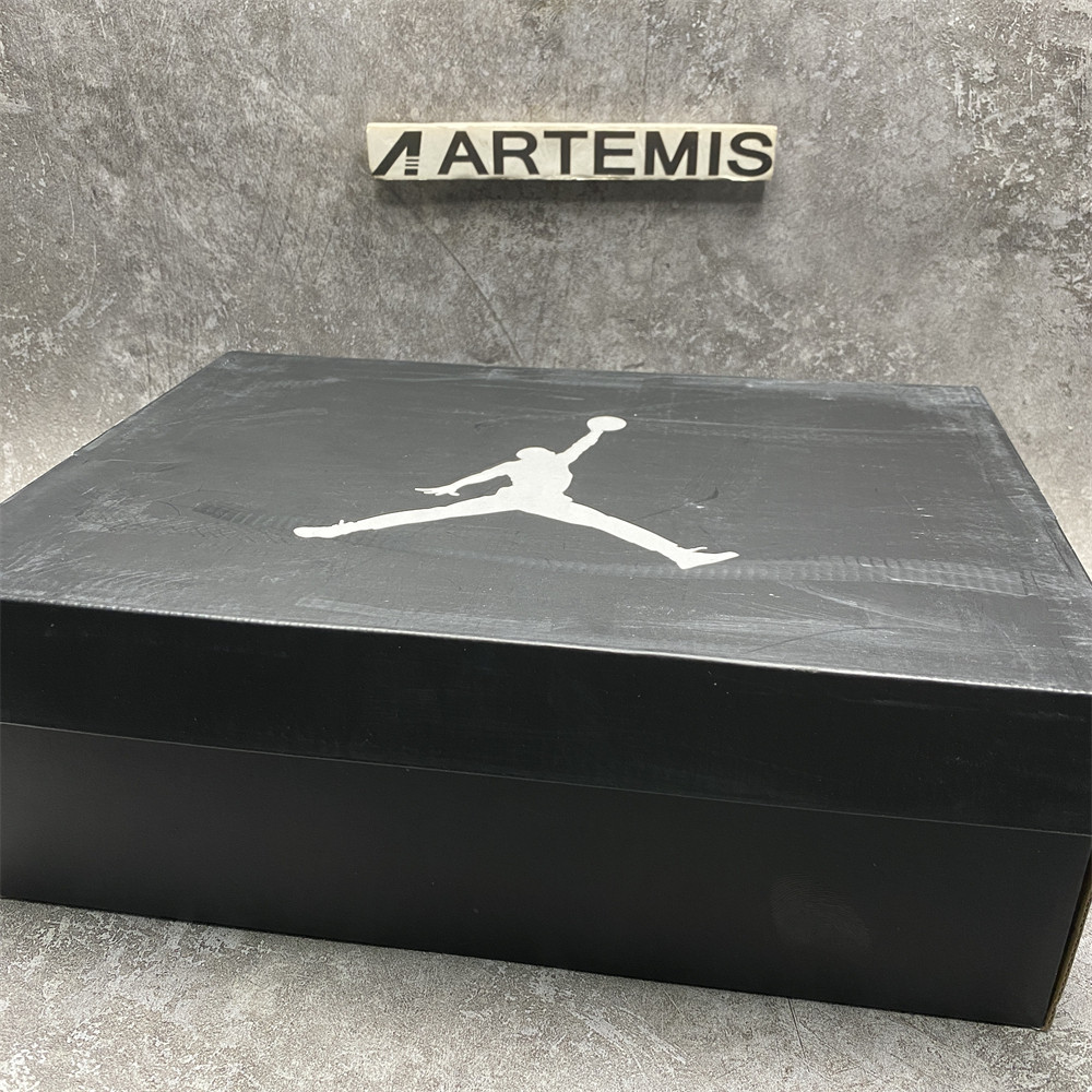 AIR JORDAN 8 RETRO 
