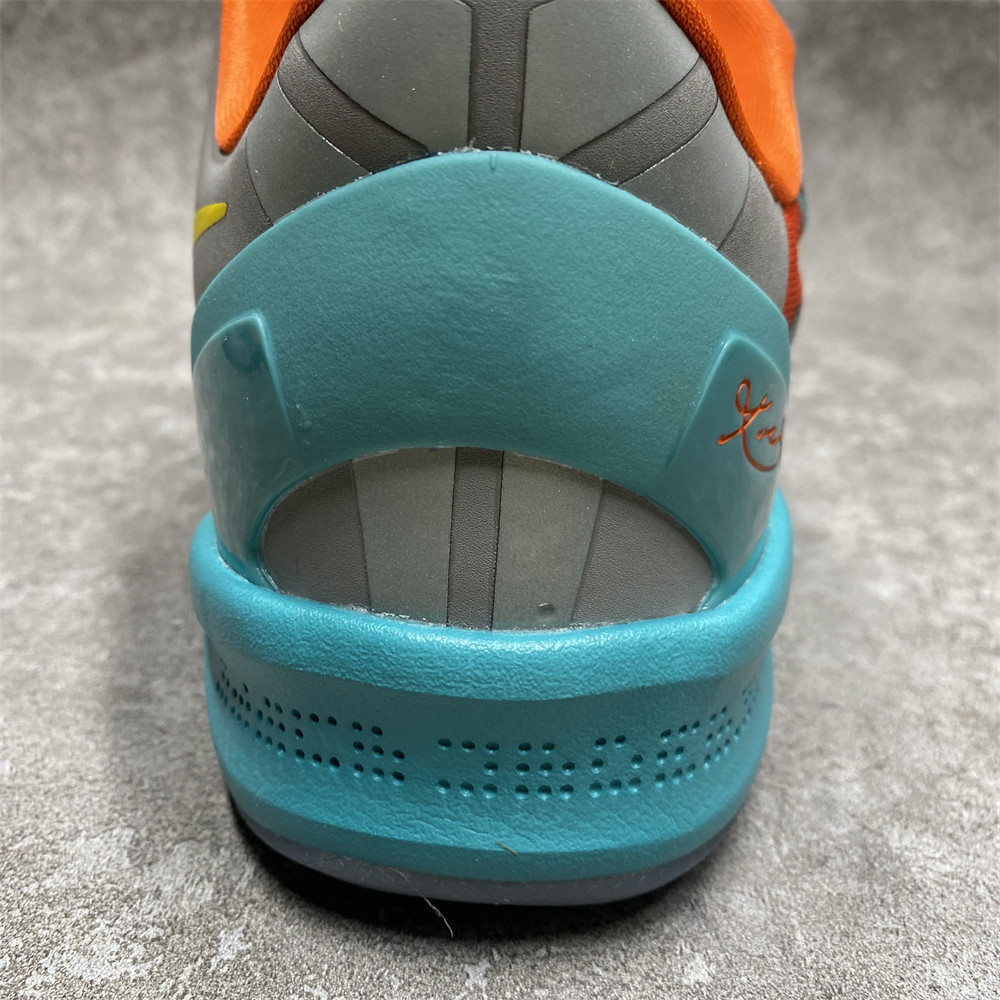 KOBE 8 PROTRO 