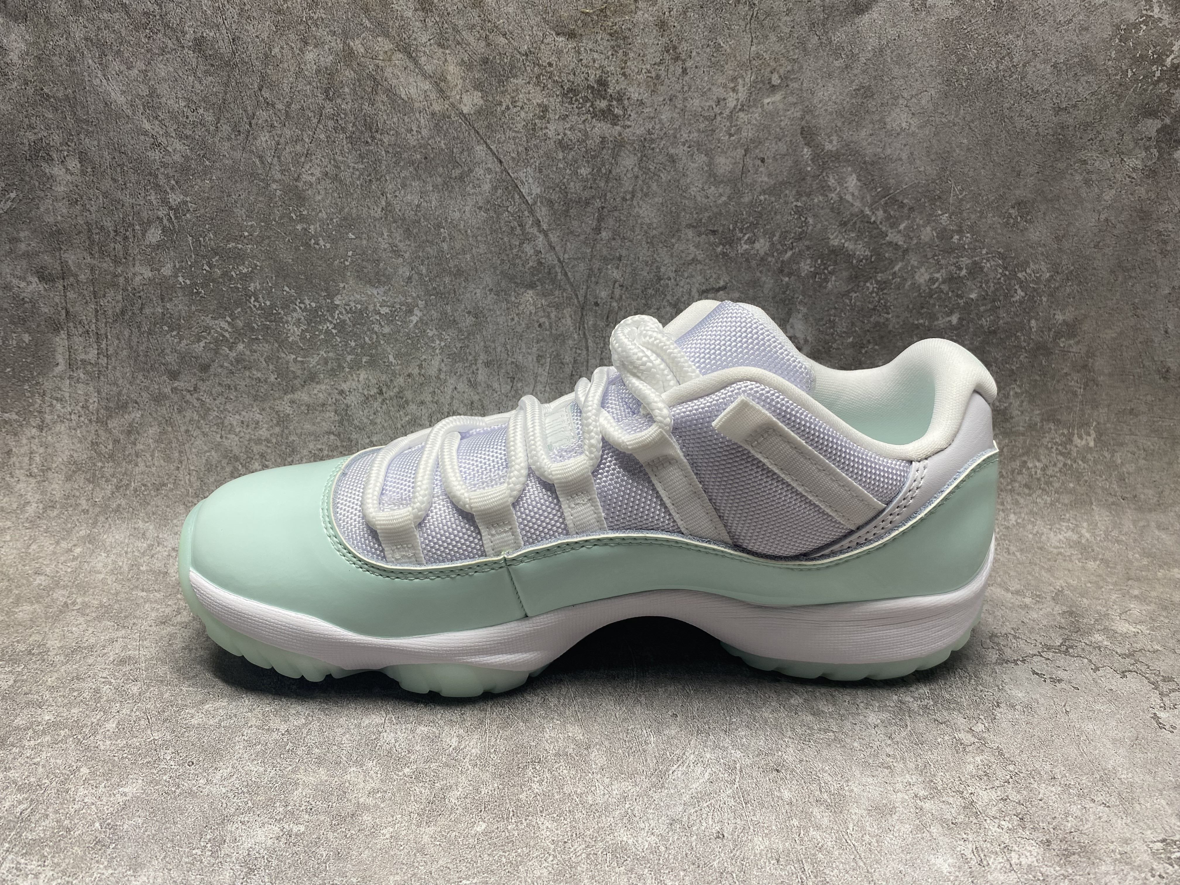 UA Jordan 11 Retro Low