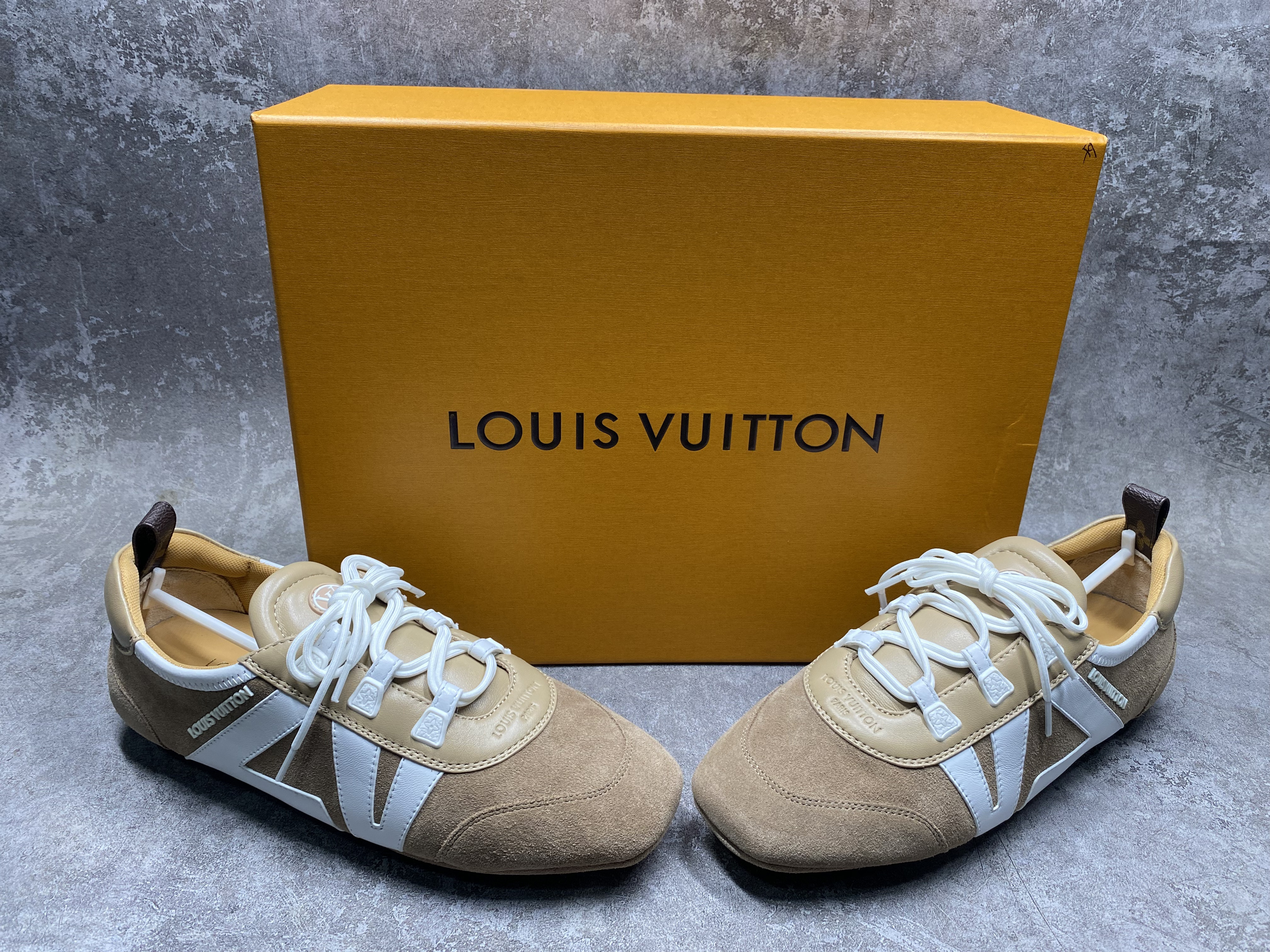 UA LV Sneaker