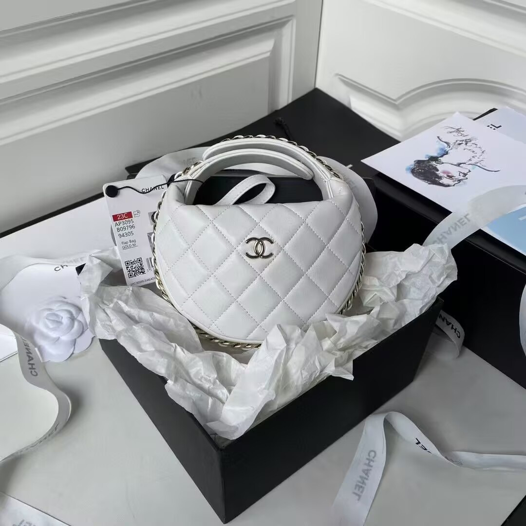 Ch*el clutch 23c ap3095 16x16x5.5cm