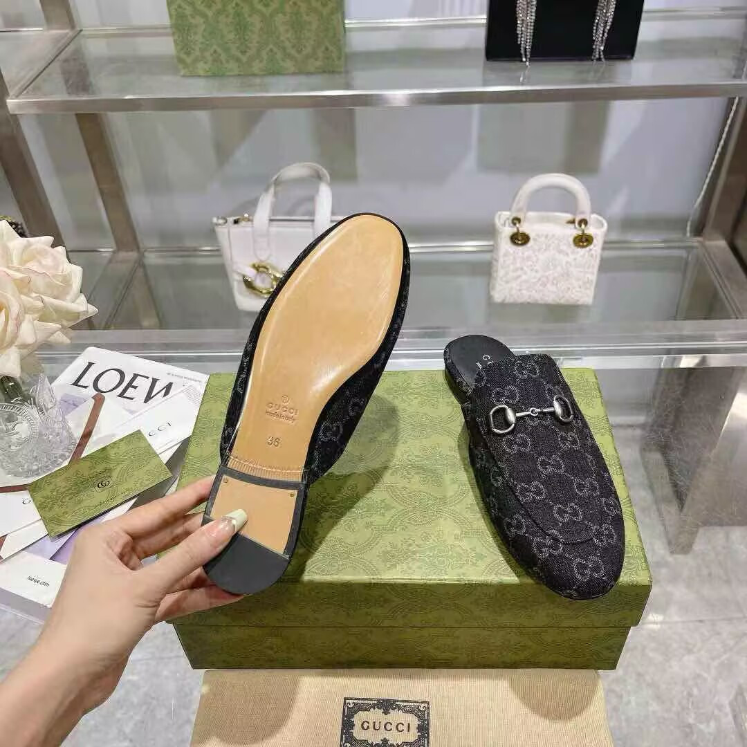 ua G*u*i princetown slipper