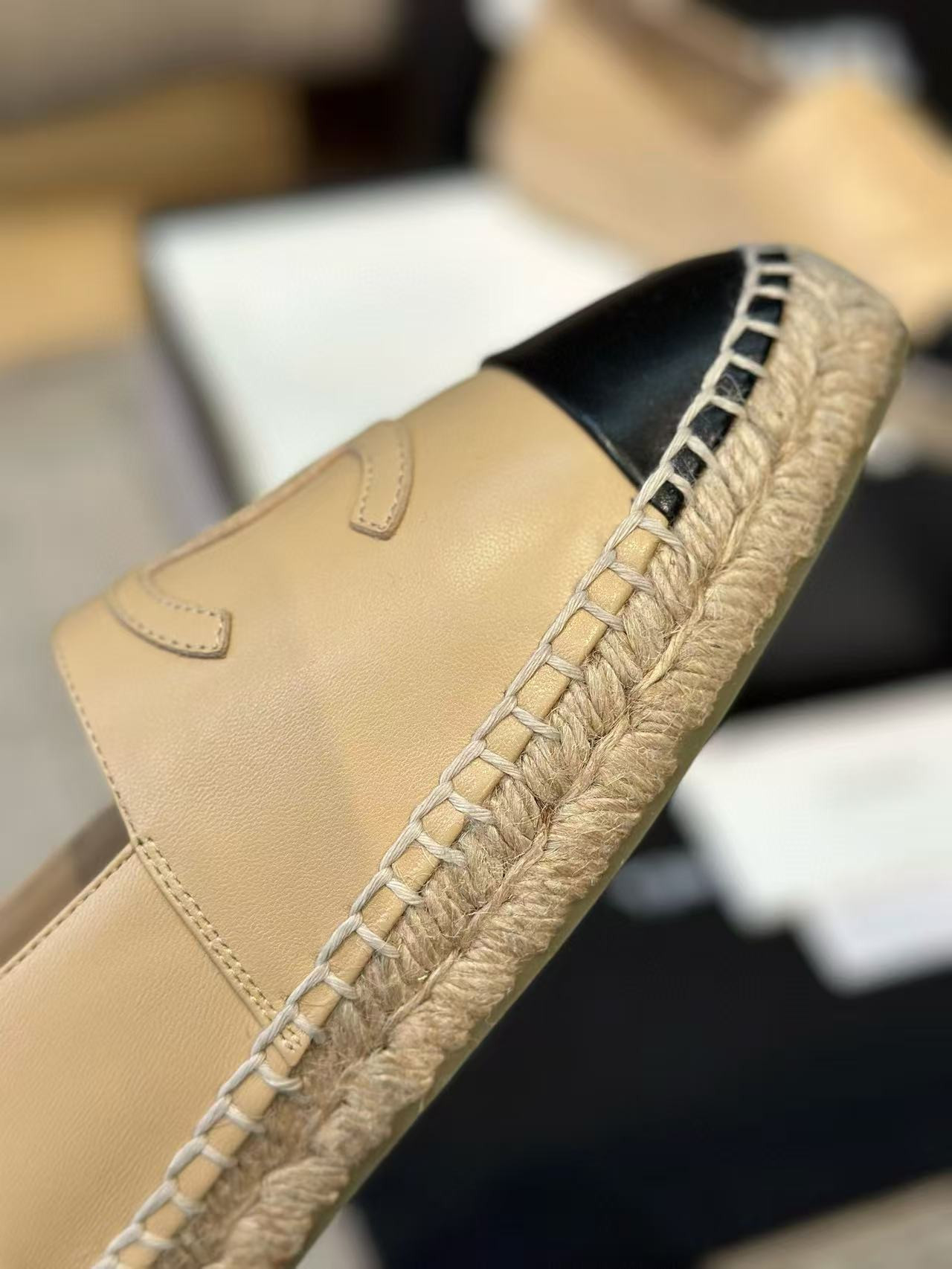 ua Ch*el espadrilles