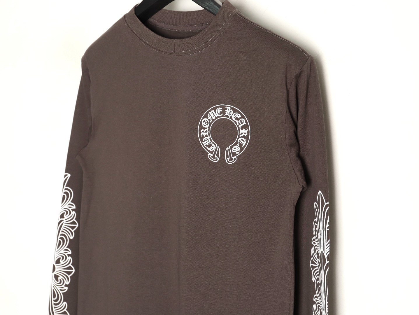 Ch**me He**ts 25fw long-sleeved t-shirt