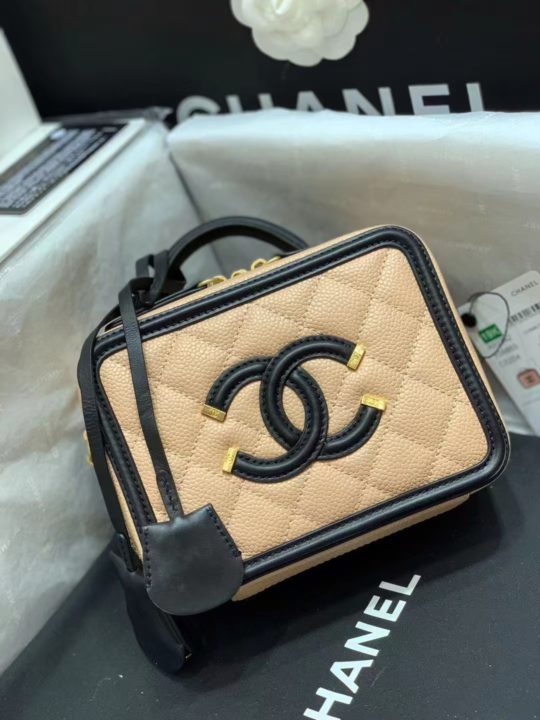 Ch*el vanity case 17x7x13cm