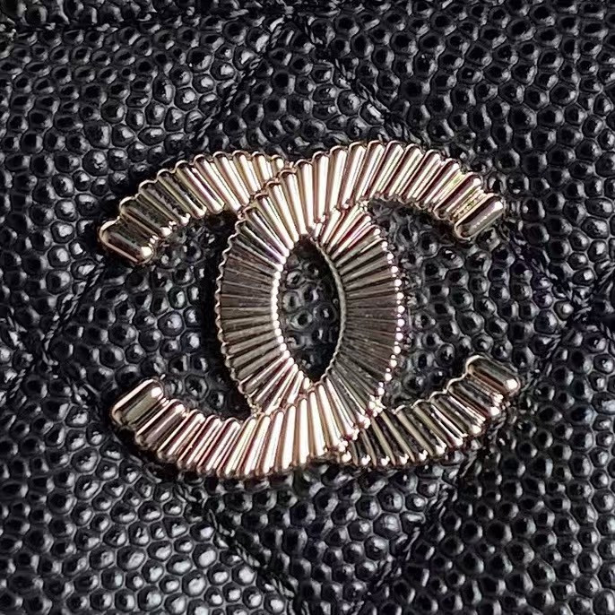 Ch*el with chain 14×18×3cm