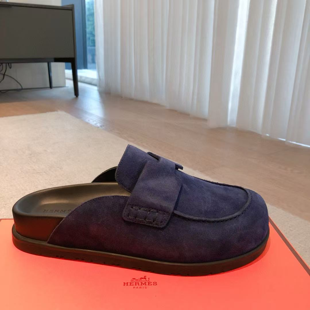 ua H**me5 slippers