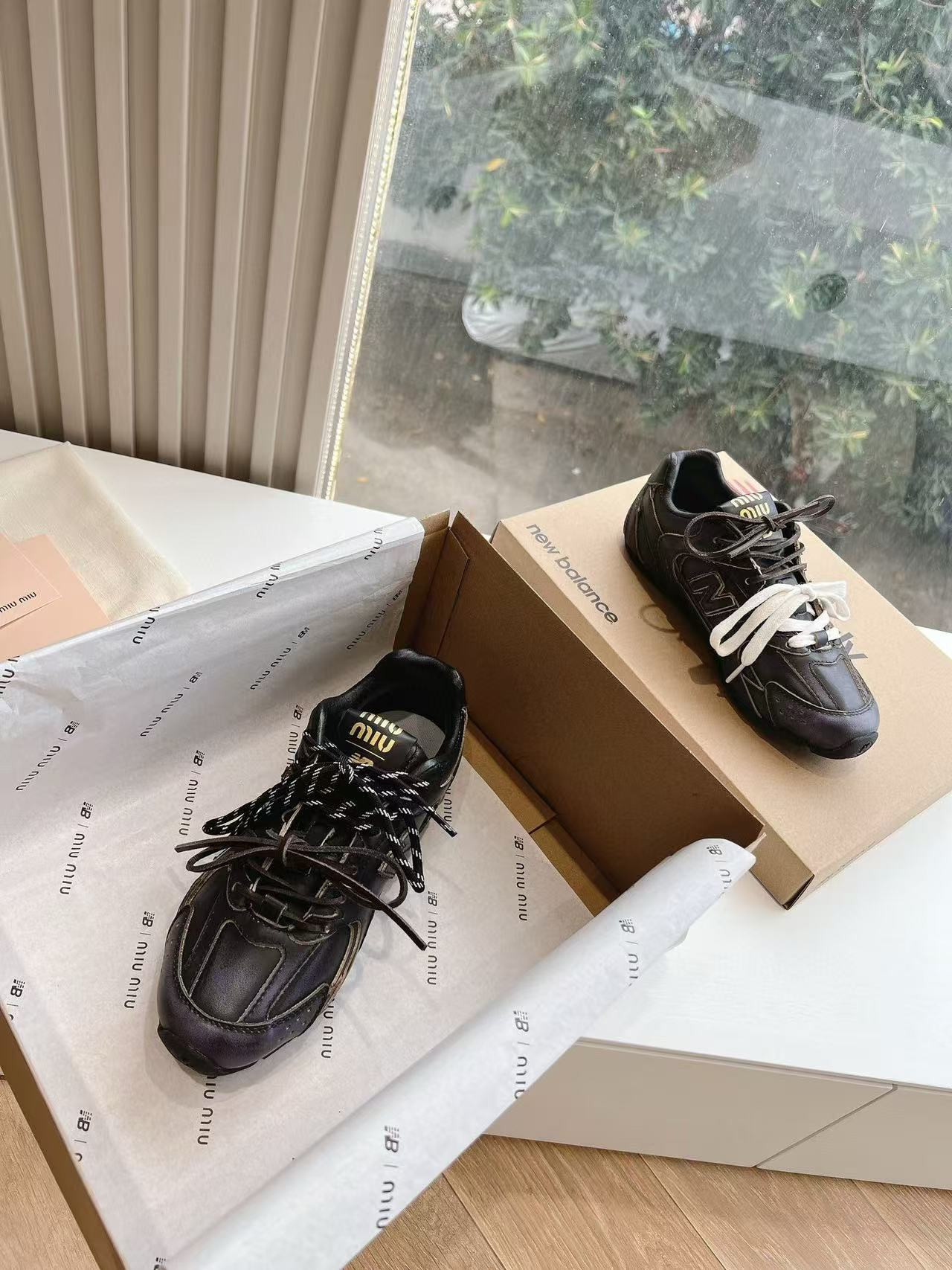 UA Miu Miu x New Balance 530 SL leather sneakers