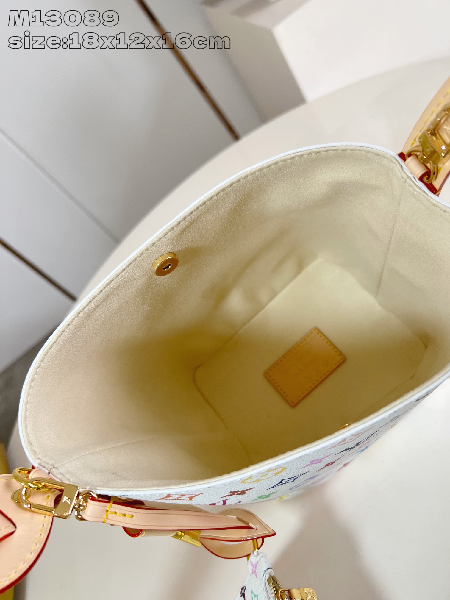 LV x TM All In BB M13089 18x12x16cm