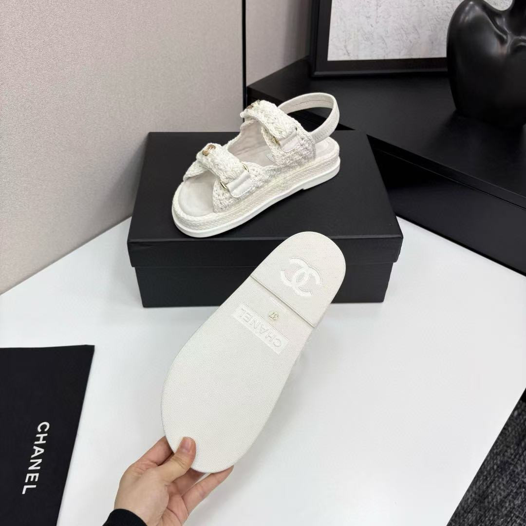 ua Ch*el sandals