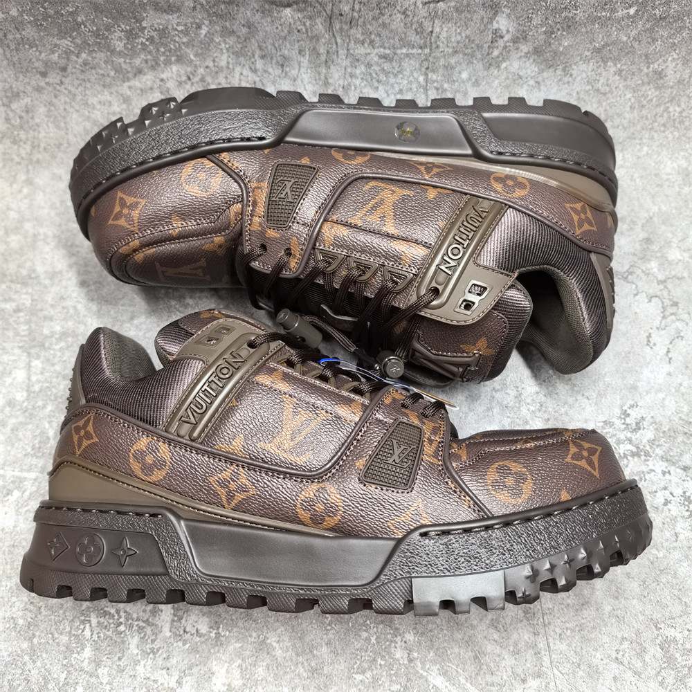UA LV Trainer Sneaker