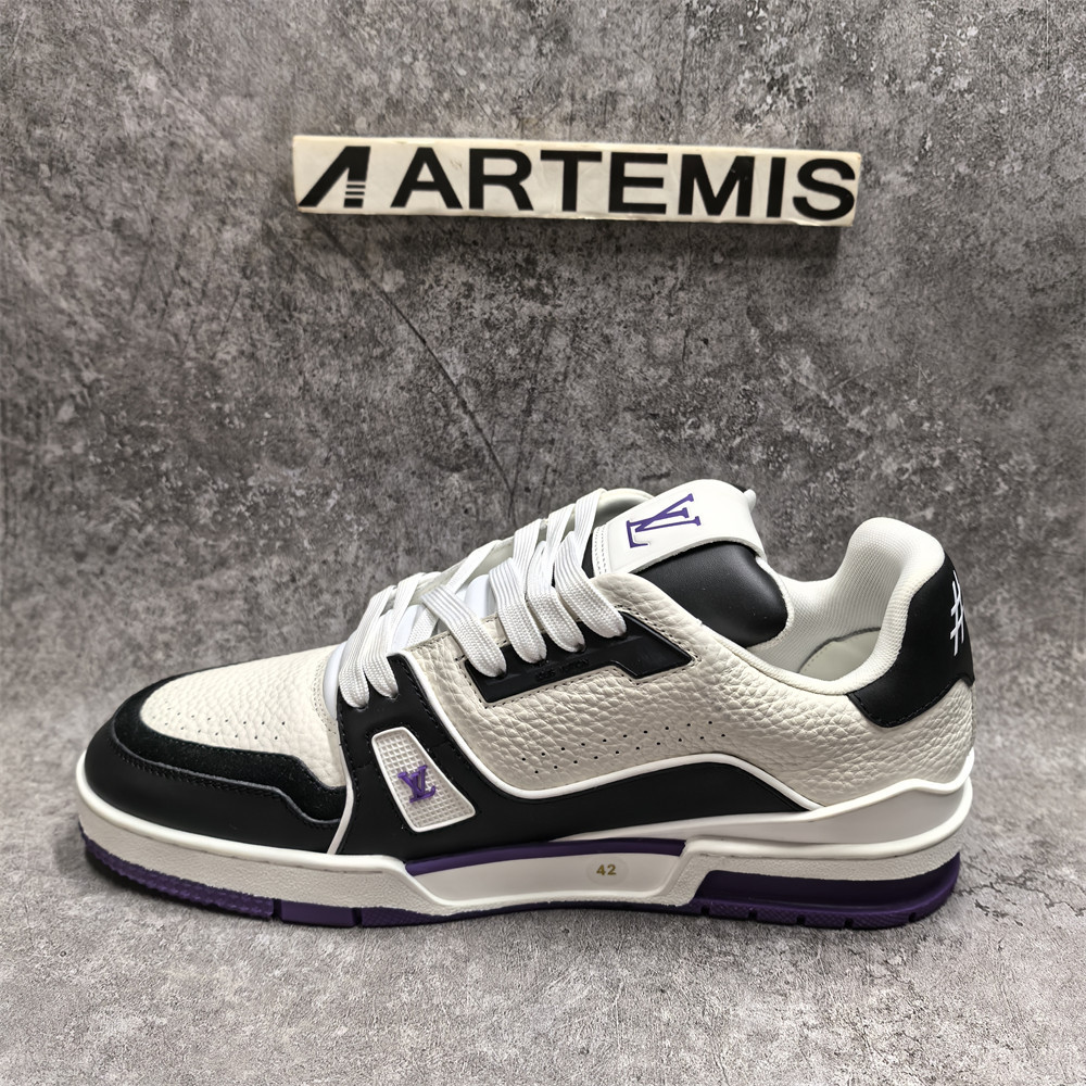 UA LV Trainer Sneaker