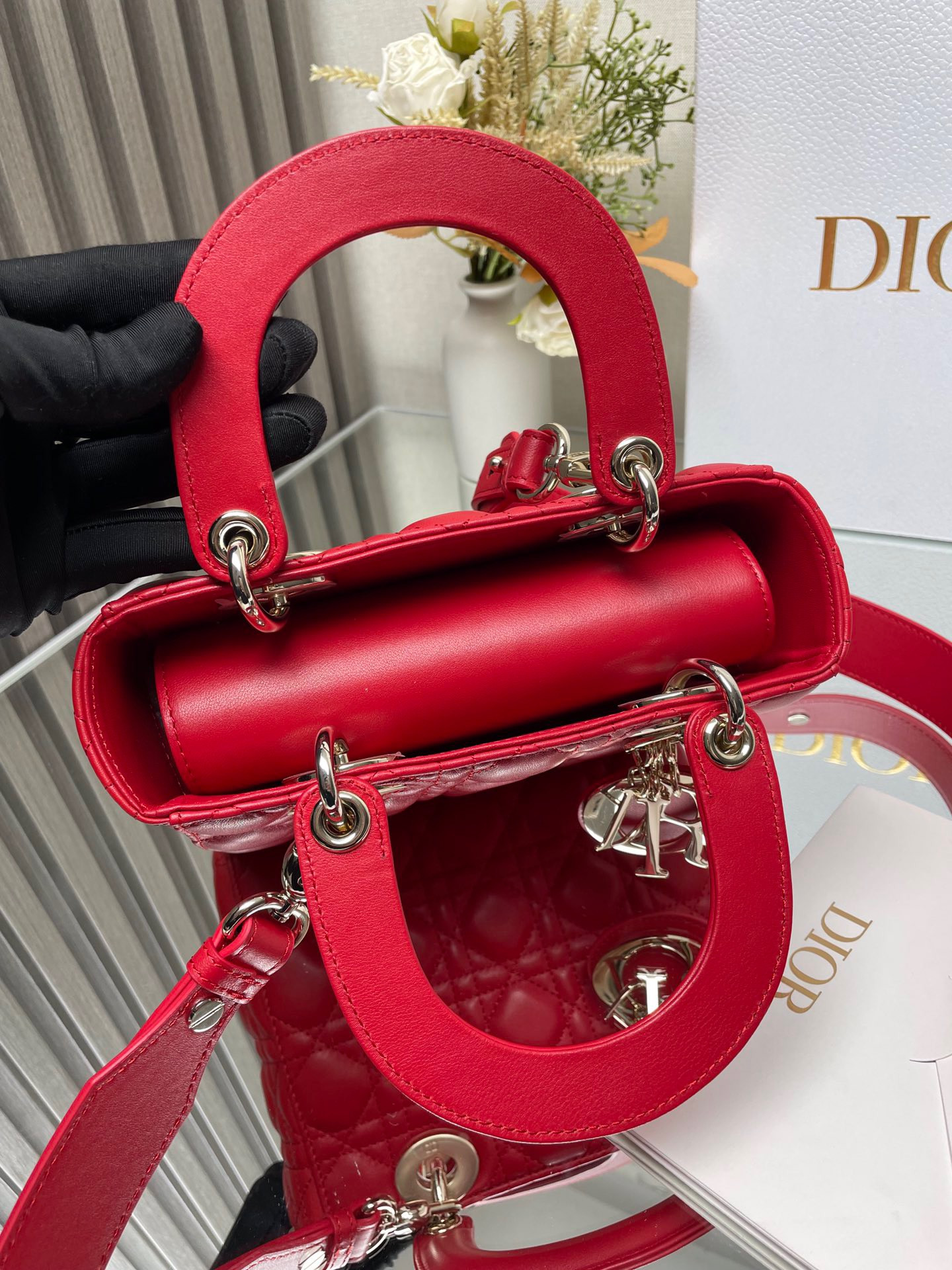 small lady D*or my abcD*or bag red 8 x 6.5 x 3 inches