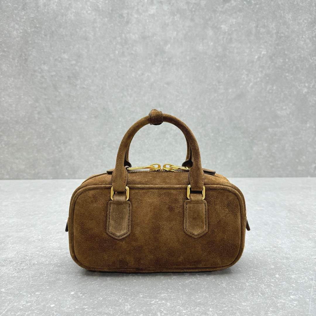 MIU MIU Arcadie matelassé nappa leather bag 22x10.5x7.5cm