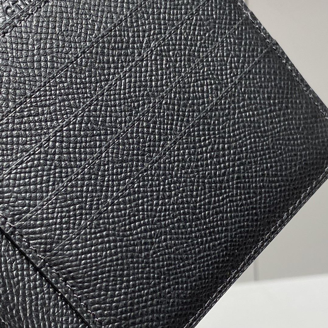 H**me5 poker compact wallet
