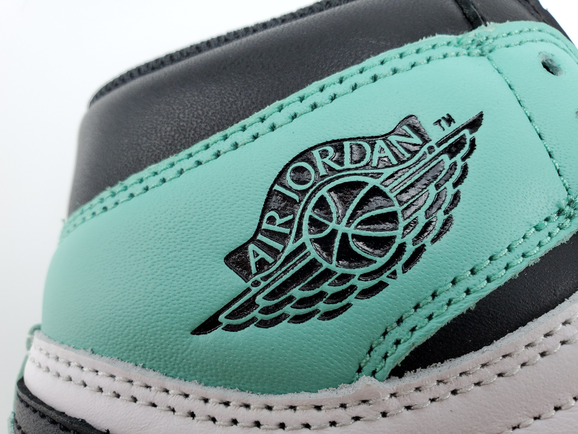 Jordan 1 Retro High Igloo