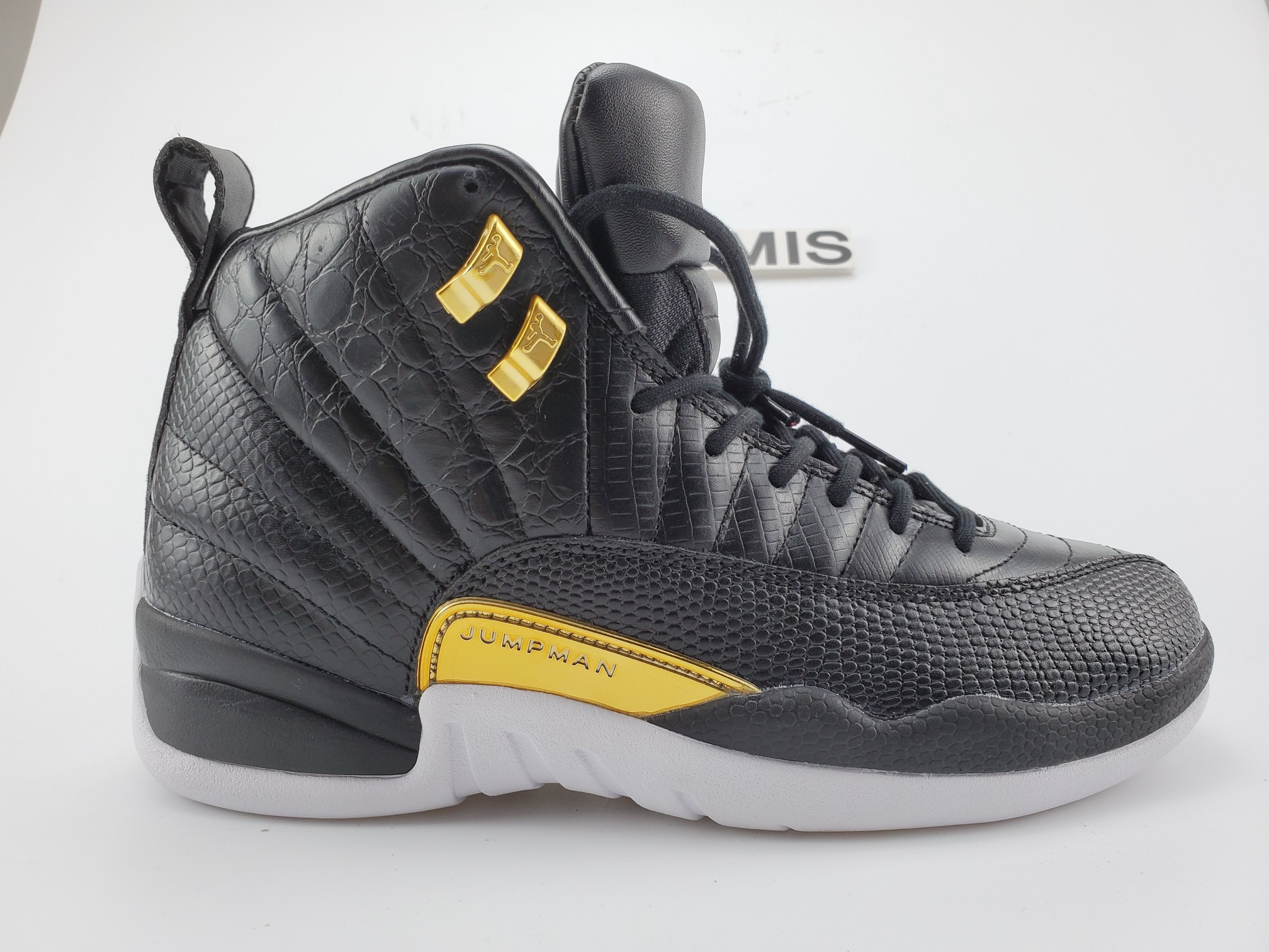 Air Jordan 12 Retro Black Metallic Gold White