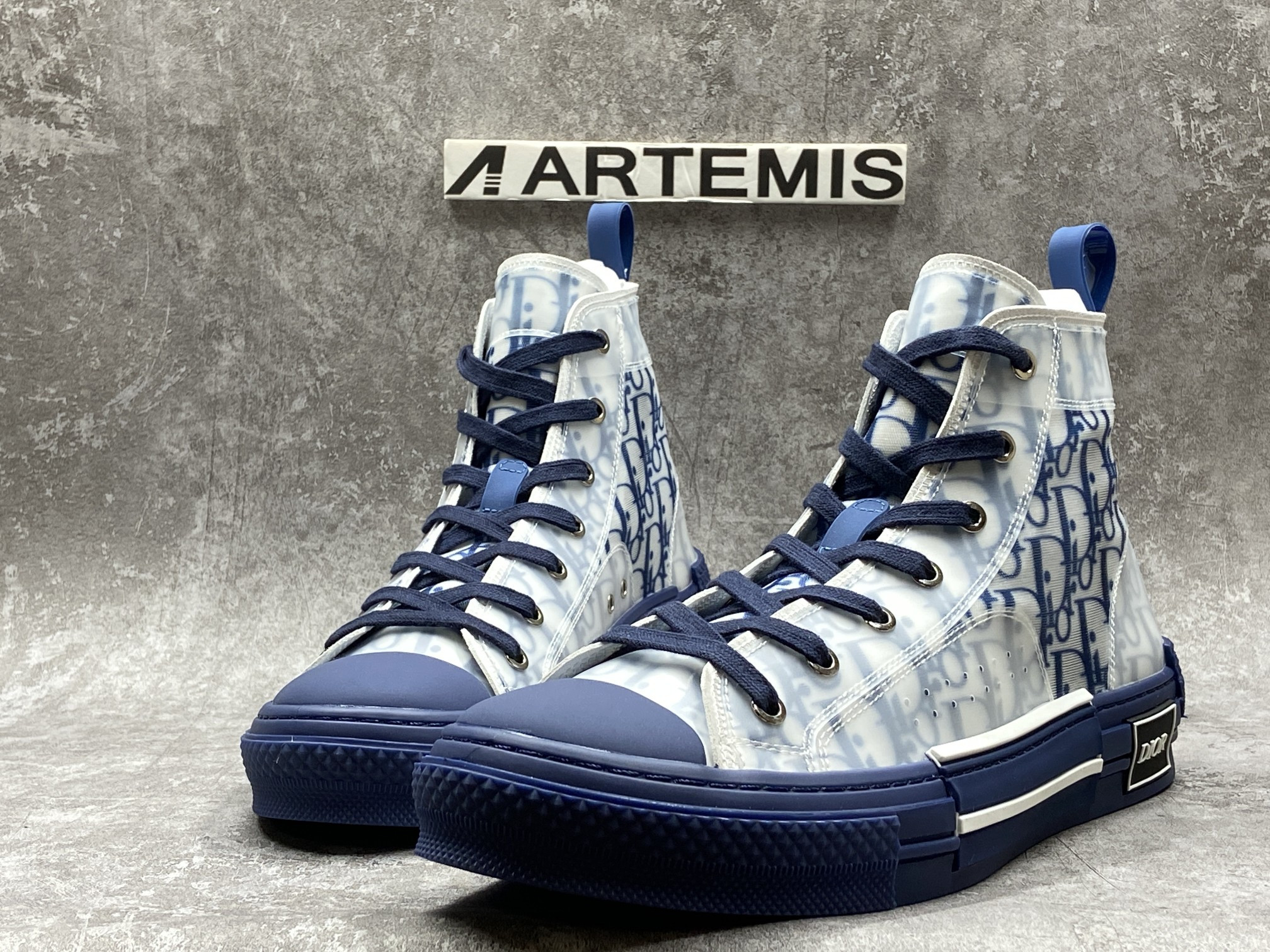 D*or b23 high top blue oblique