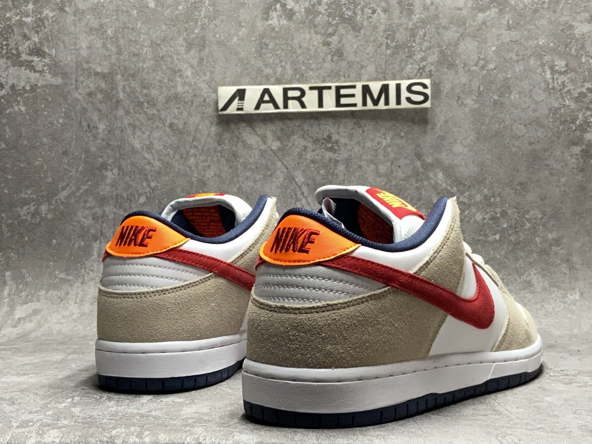Nike SB Dunk Low Crimson