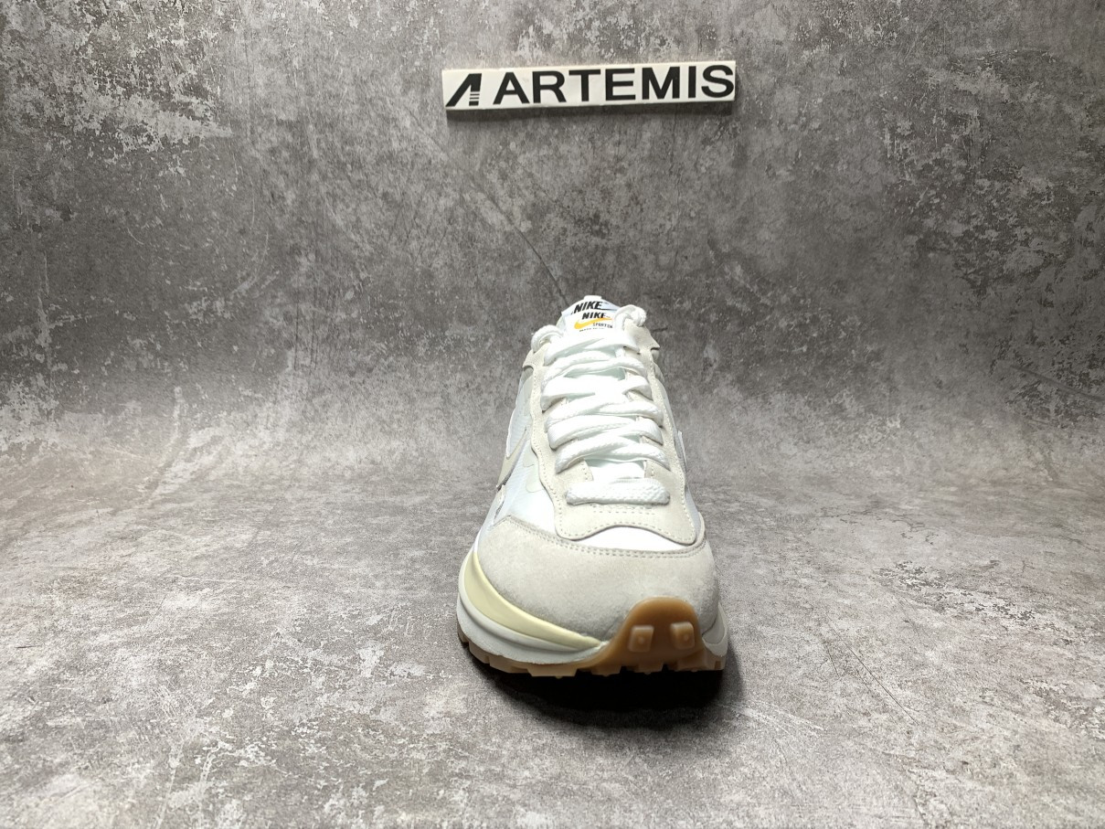 Nike Vaporwaffle Sacai Sail Gum