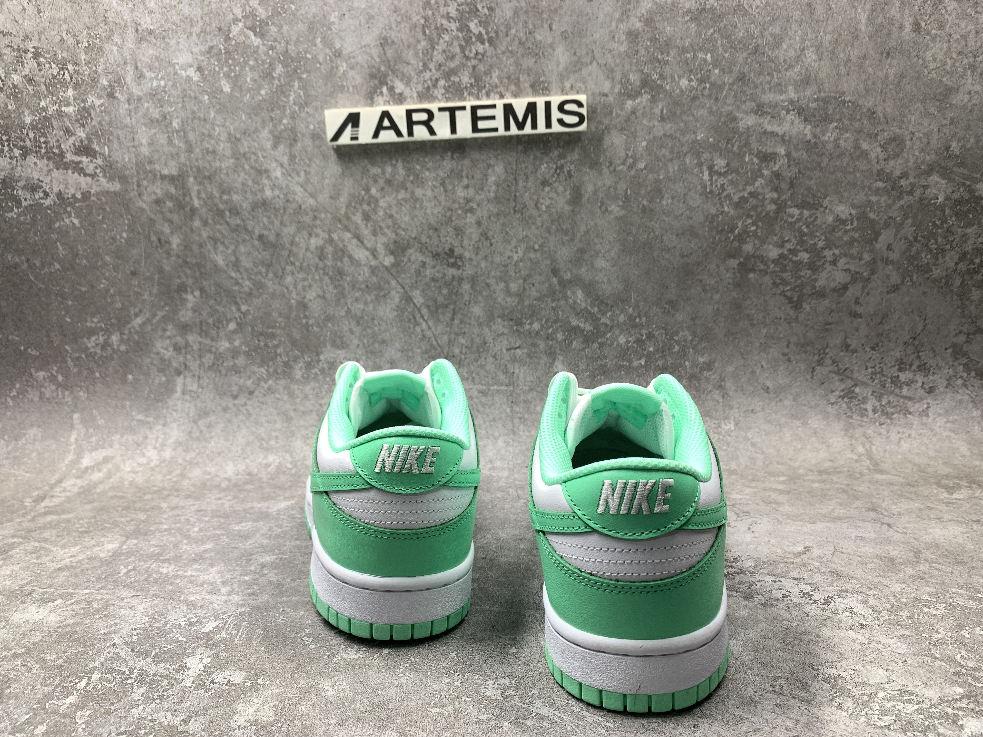 Nike Dunk Low Green Glow