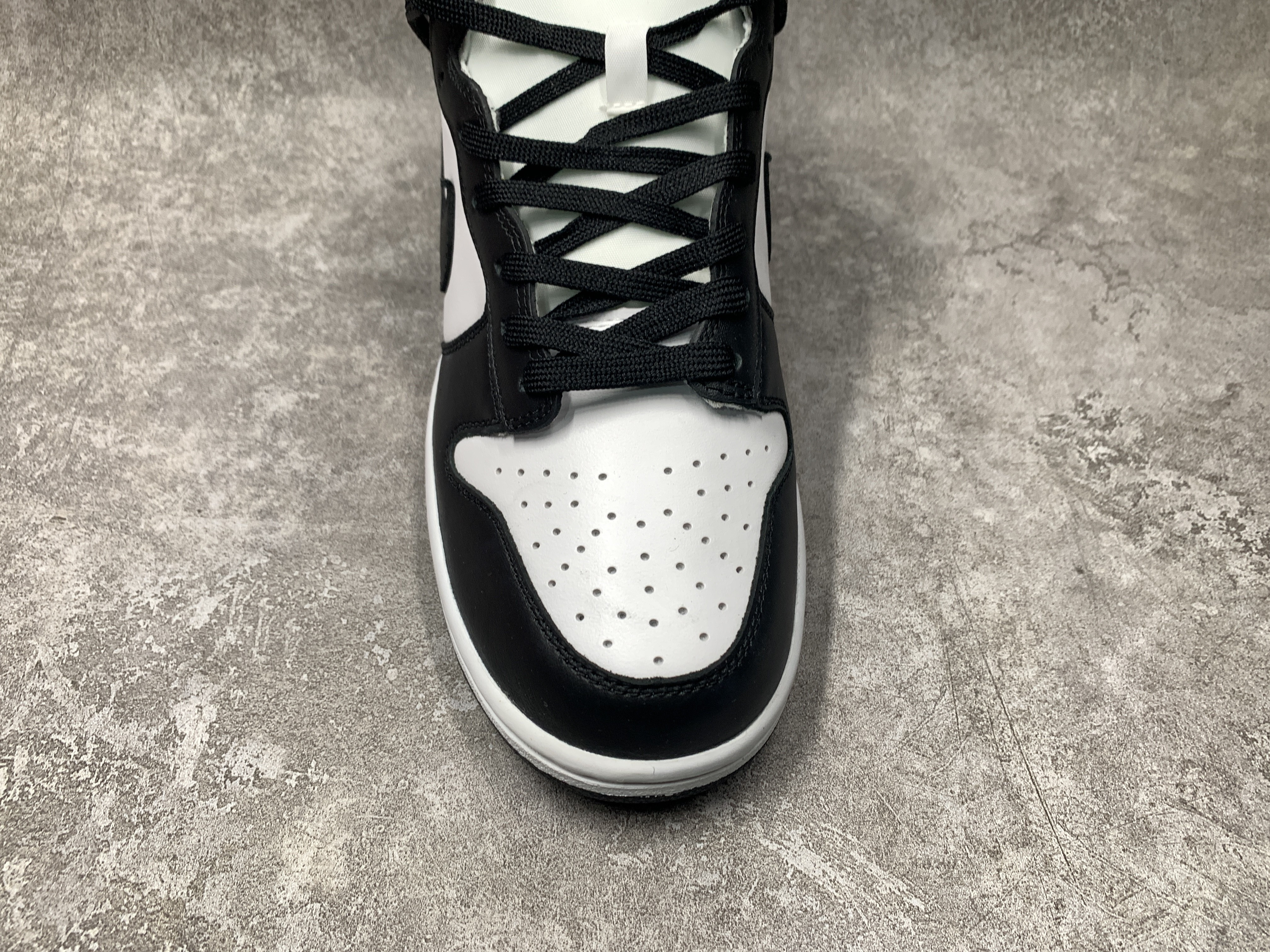 Nike Dunk High Panda