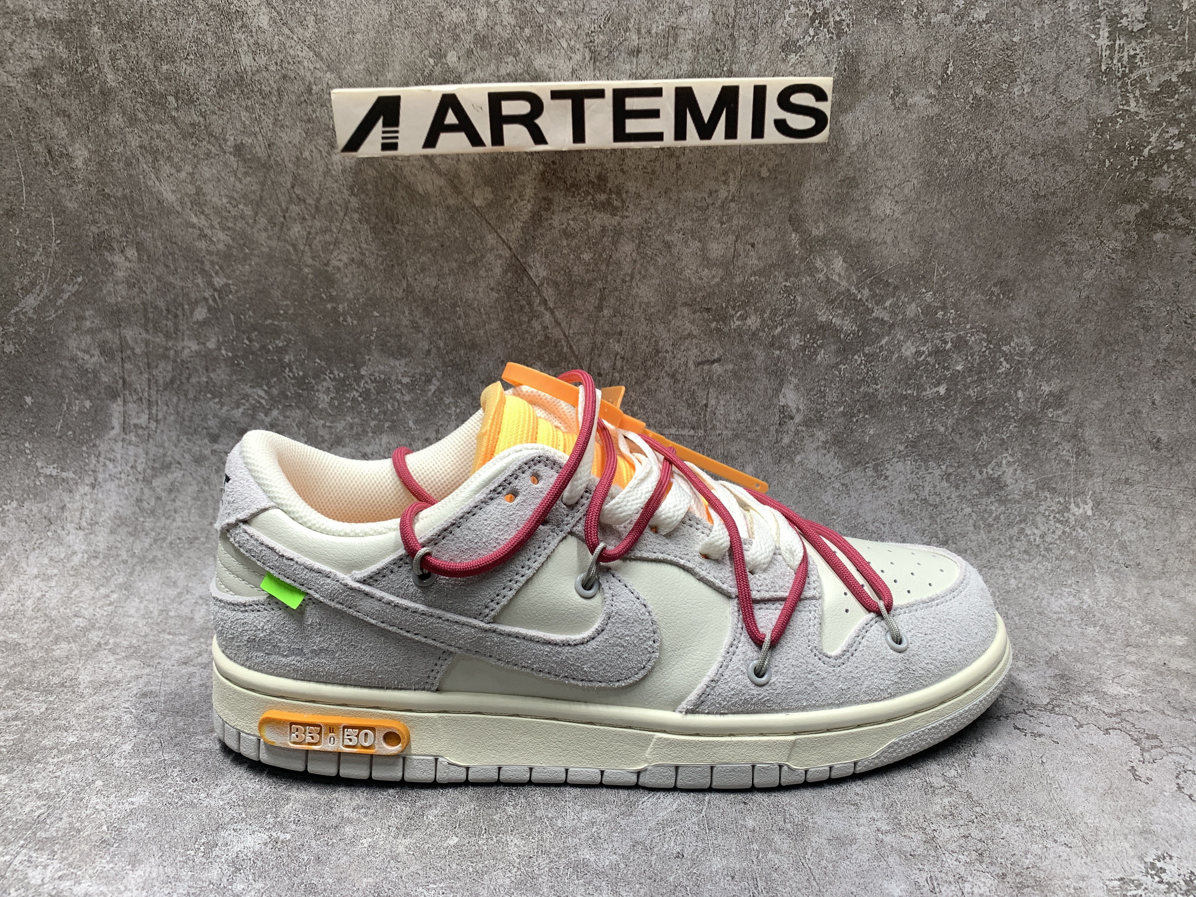 Off-White x Dunk Low Lot 35 of 50