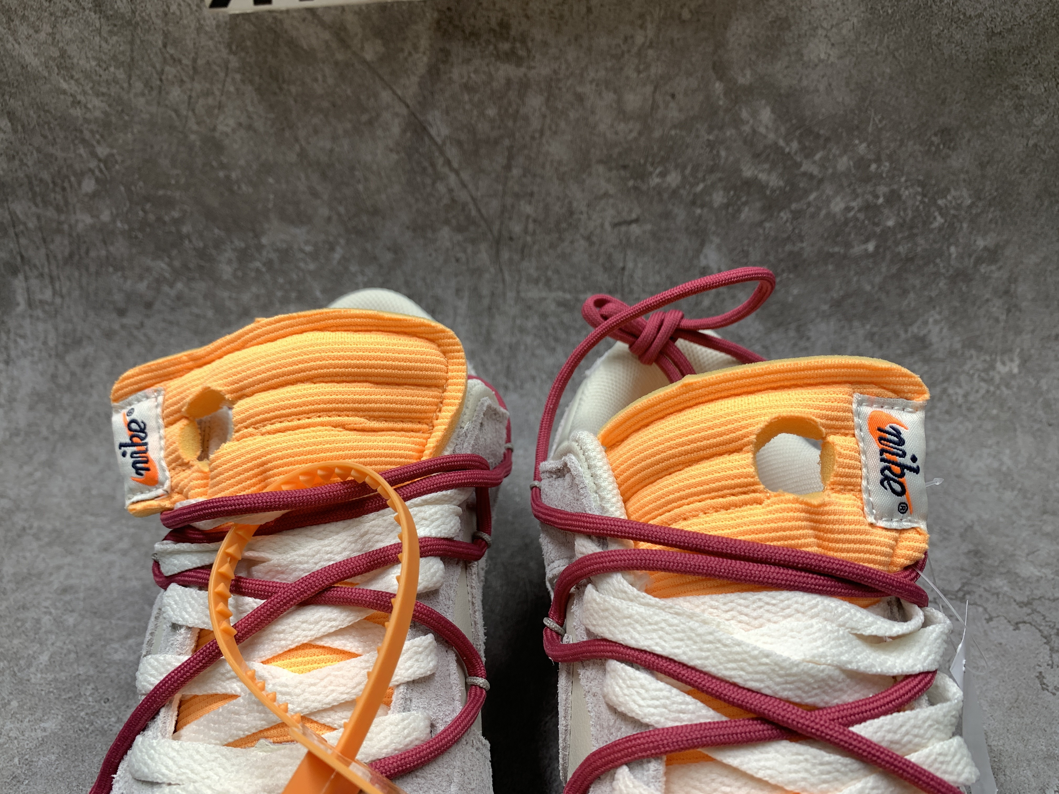 Off-White x Dunk Low Lot 35 of 50