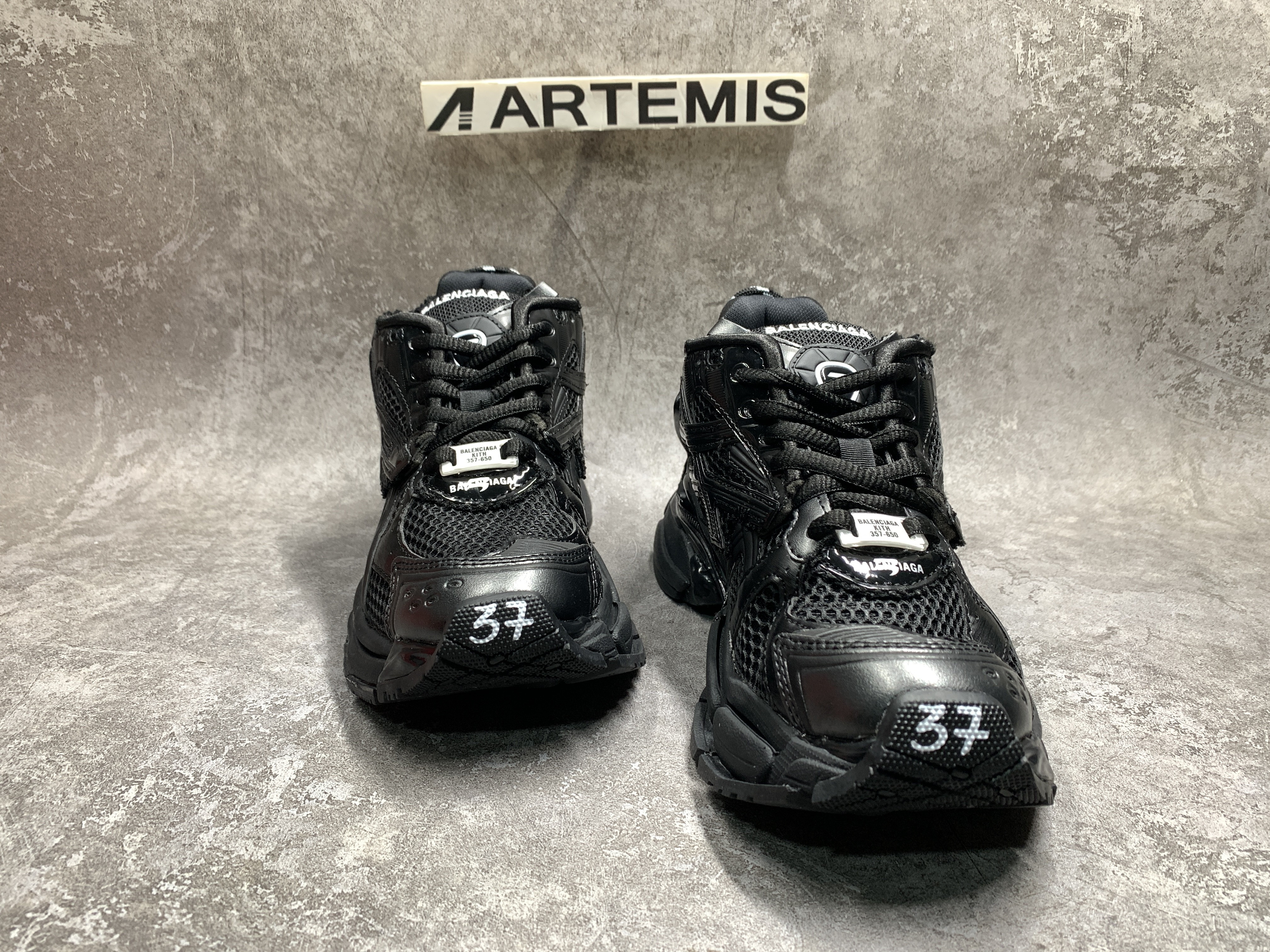 Balenciga Runner Black