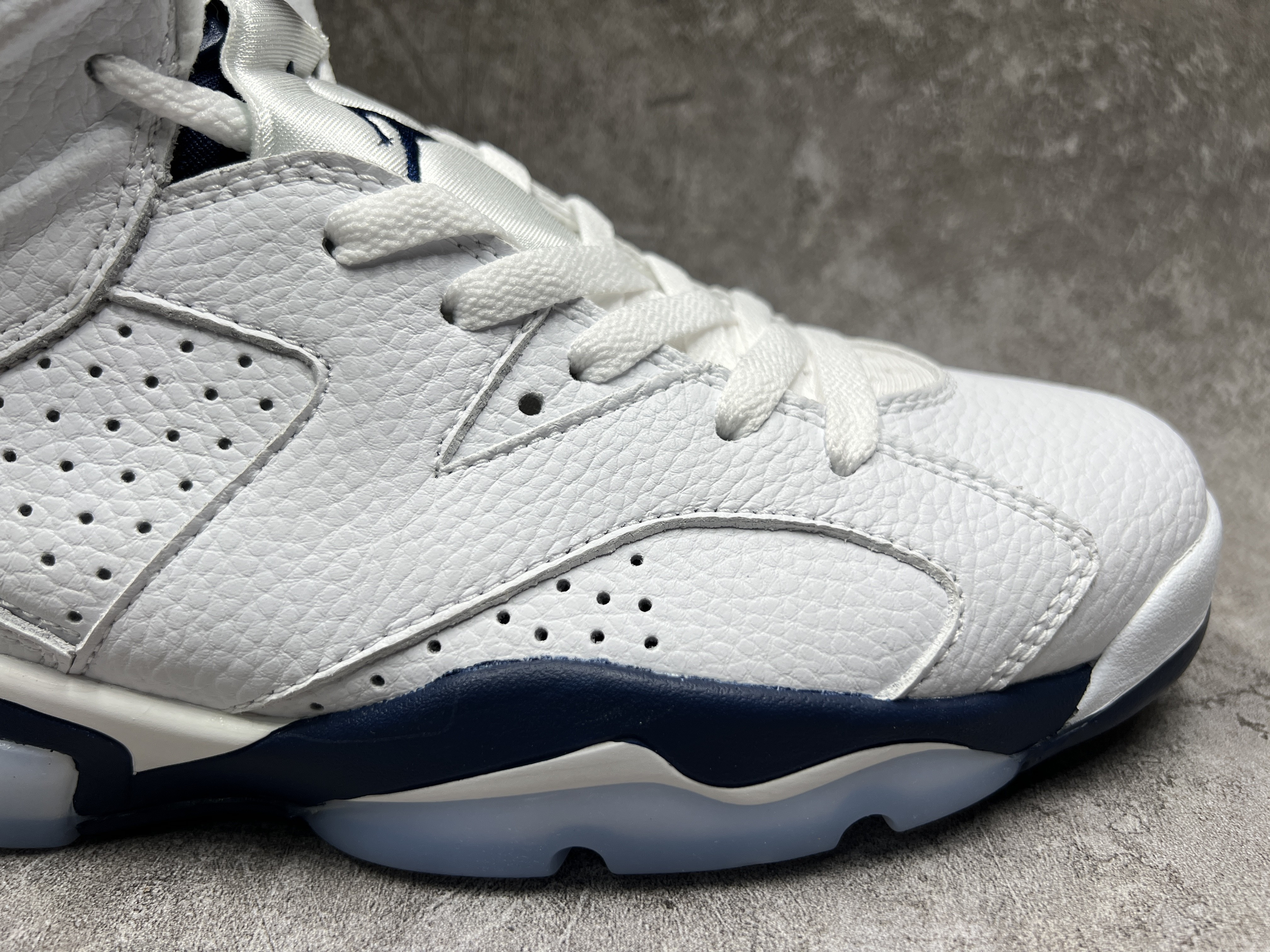 Air Jordan 6 Retro Midnight Navy