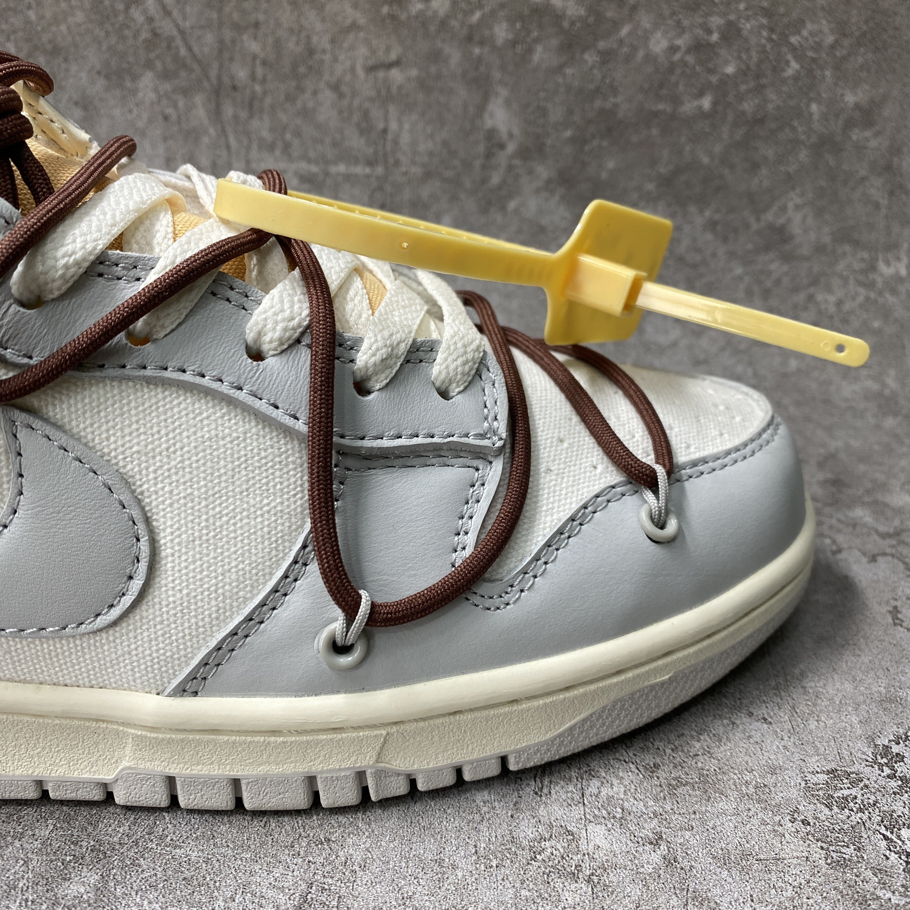 Nike Dunk Low Off-White Lot 46
