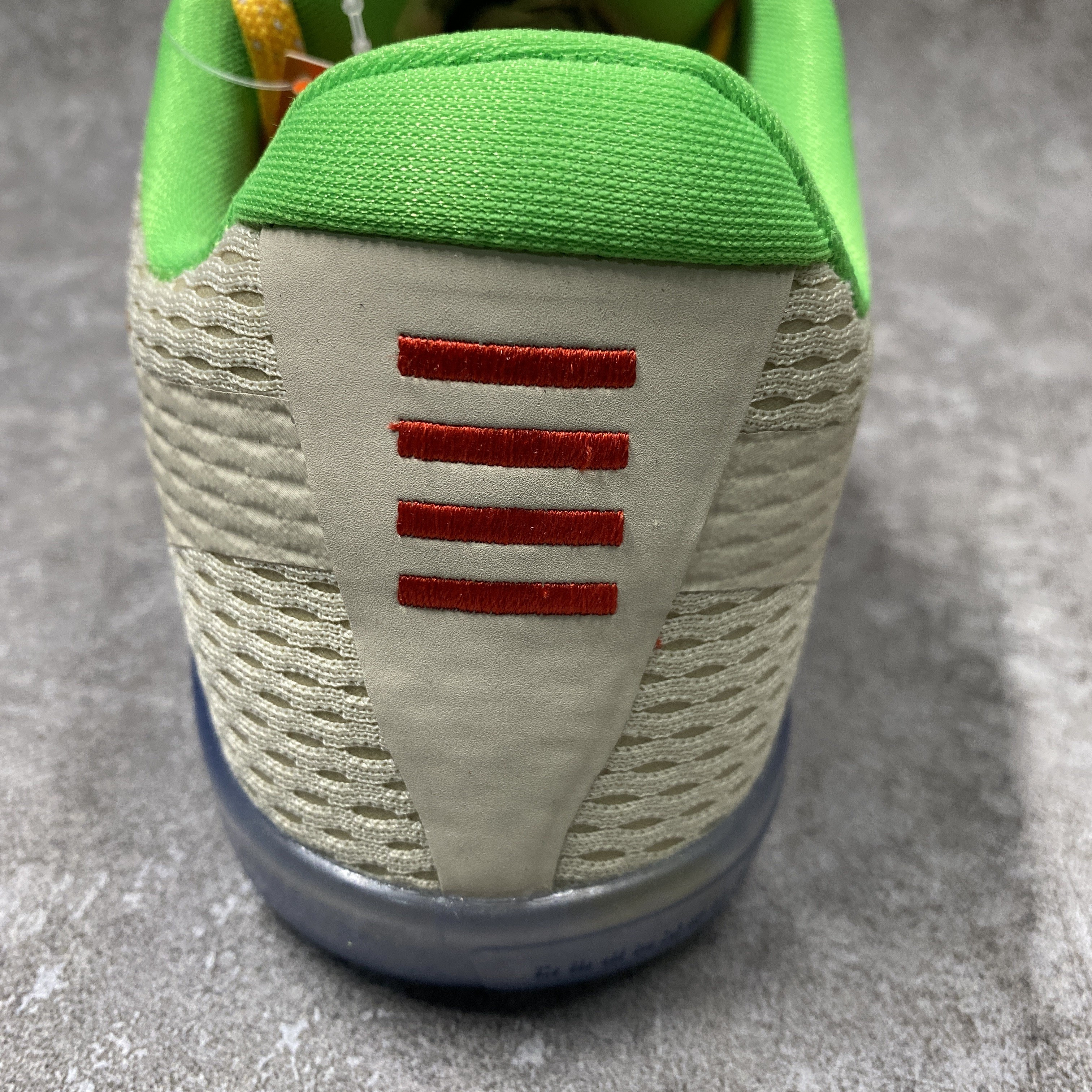 Nike Kobe 11 Peach Jam PE