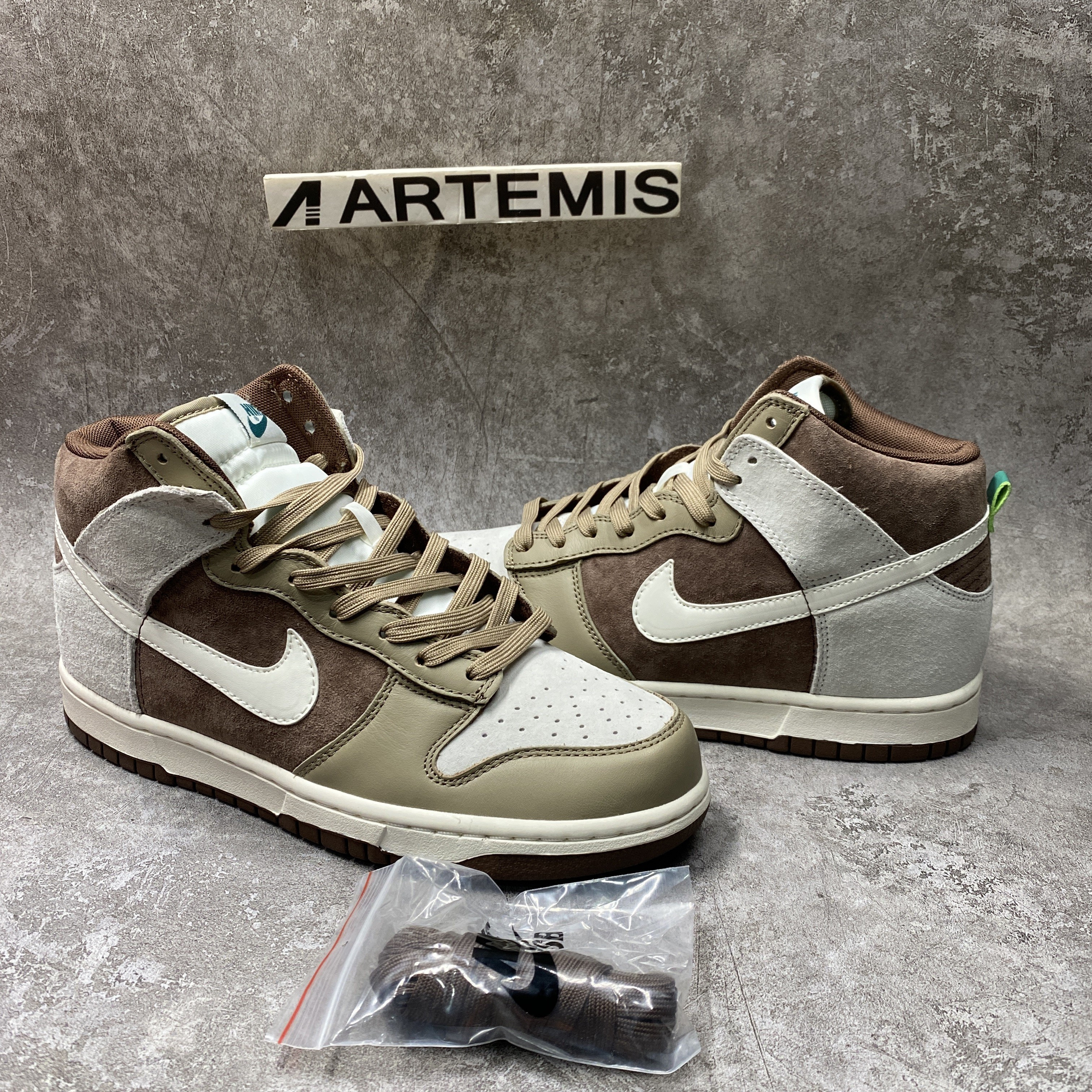 Nike Dunk High Light Chocolate