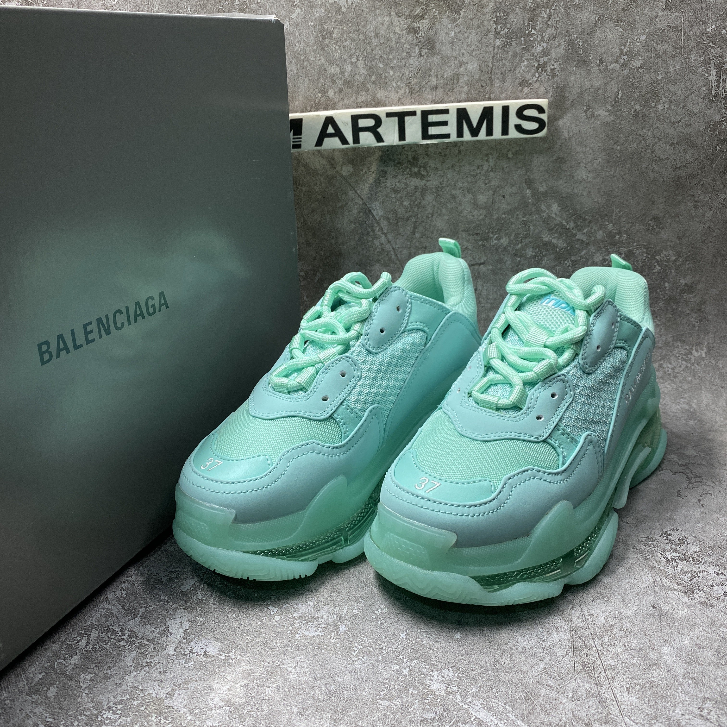 Balenciga Triple S Clear Sole Green