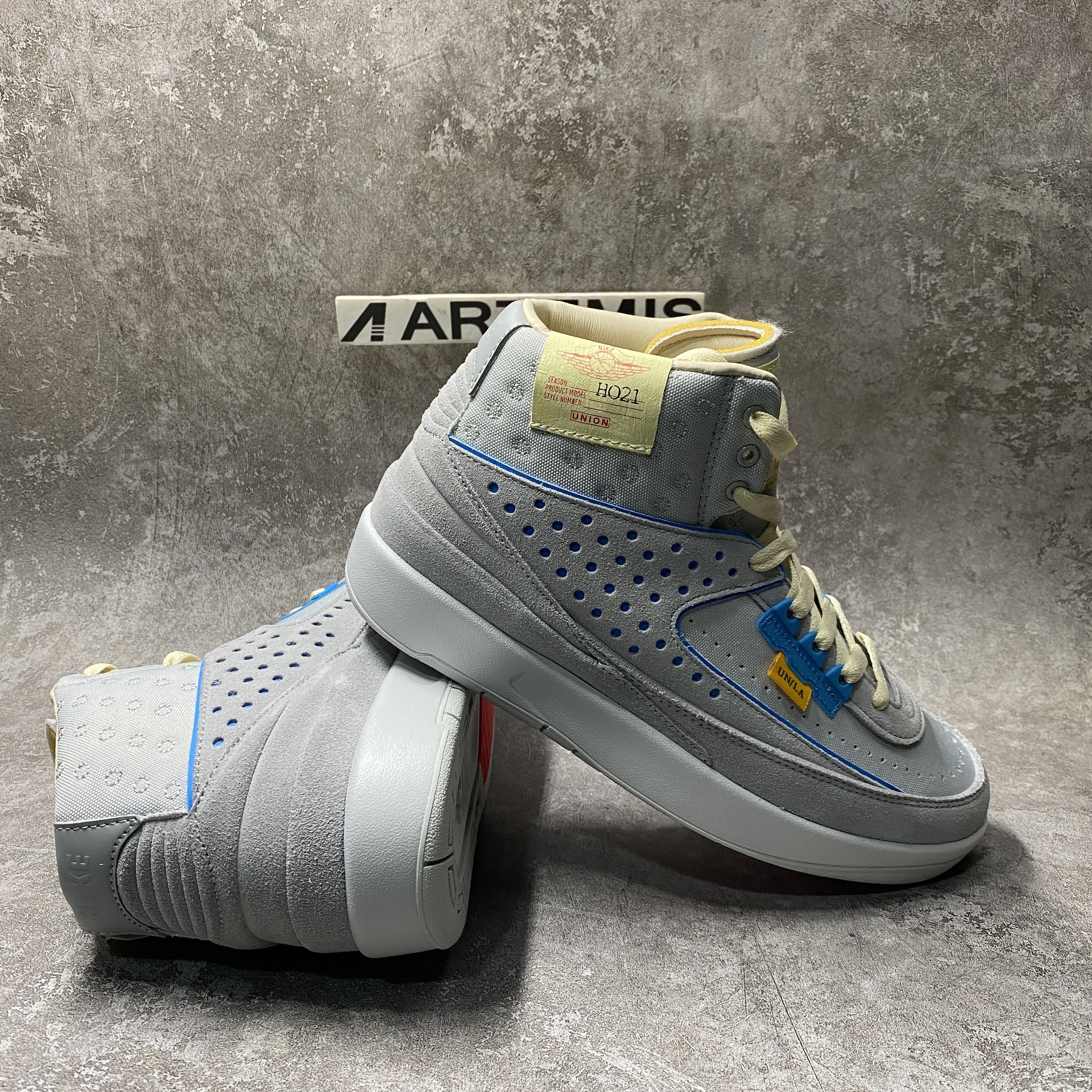Air Jordan 2 Retro Union Grey Fog