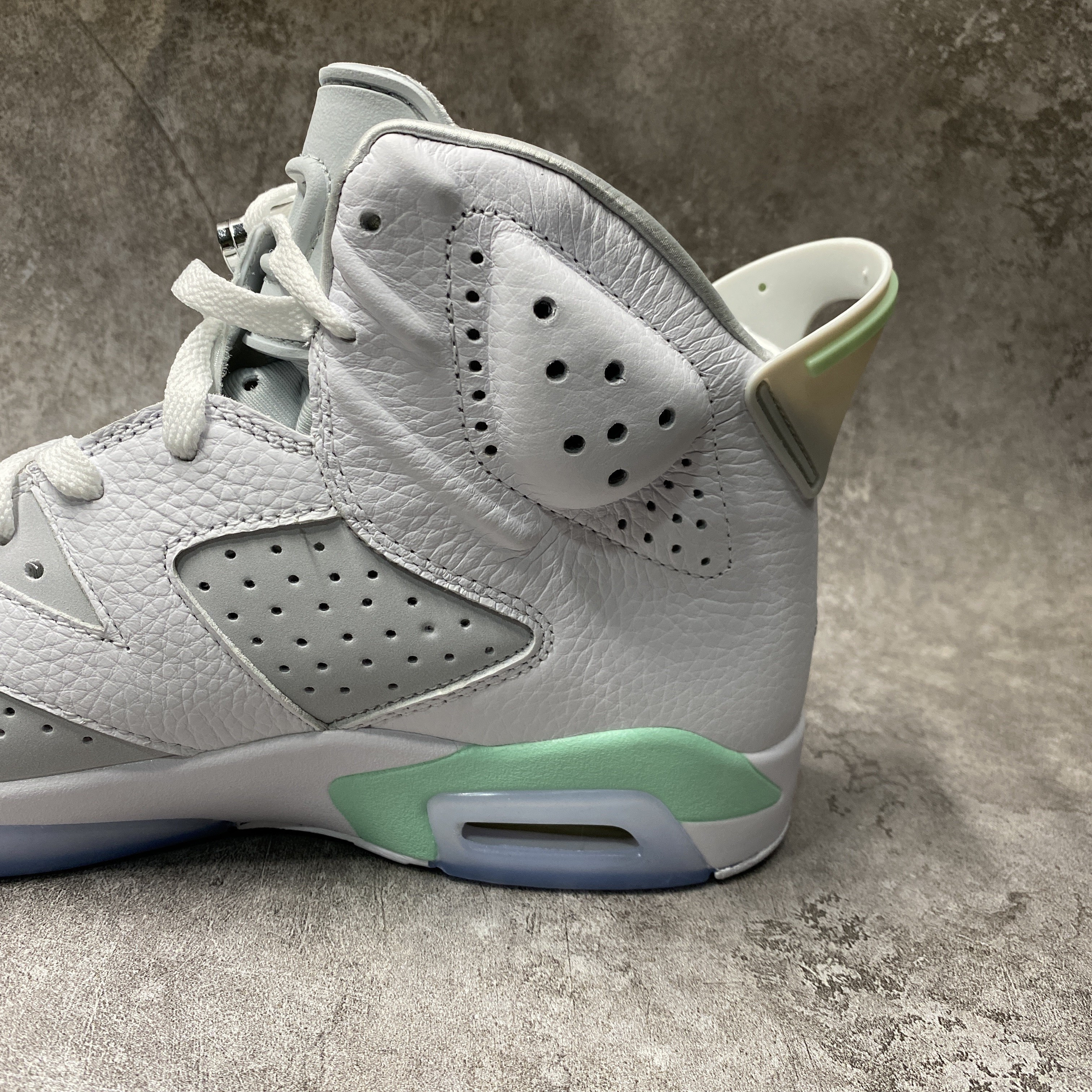 Air Jordan 6 Retro Mint Foam