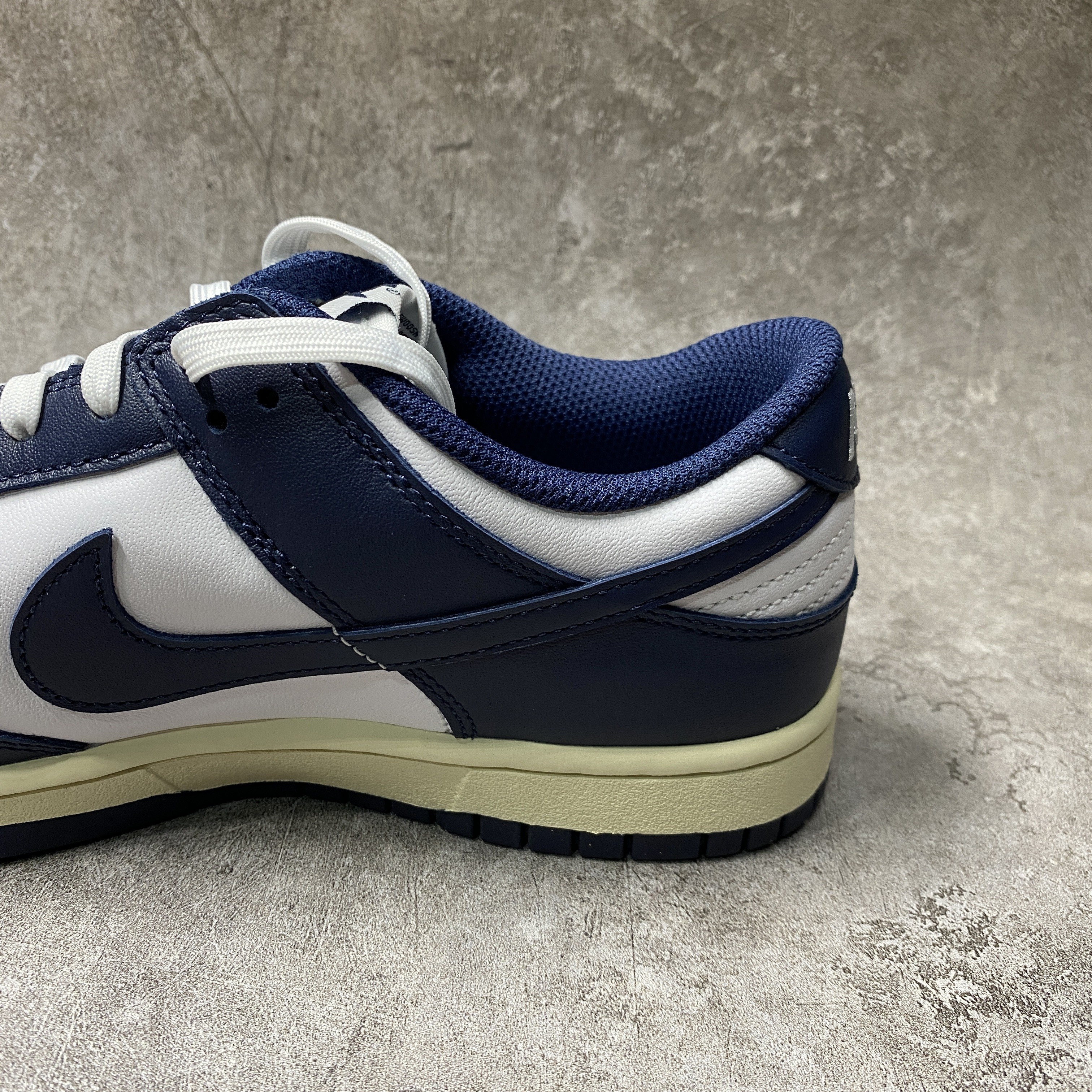 Nike Dunk Low Vintage Navy