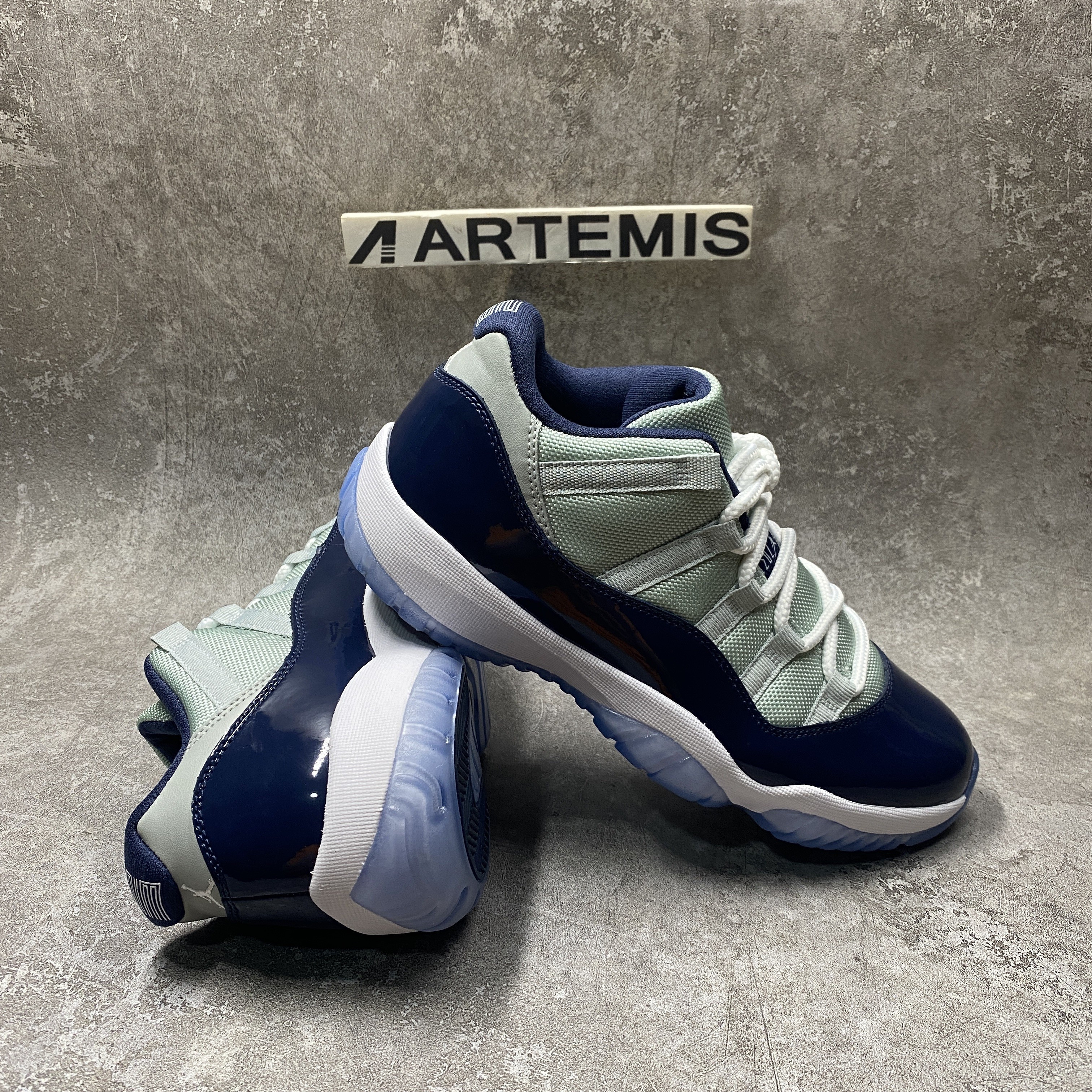 Air Jordan 11 Retro Low Georgetown