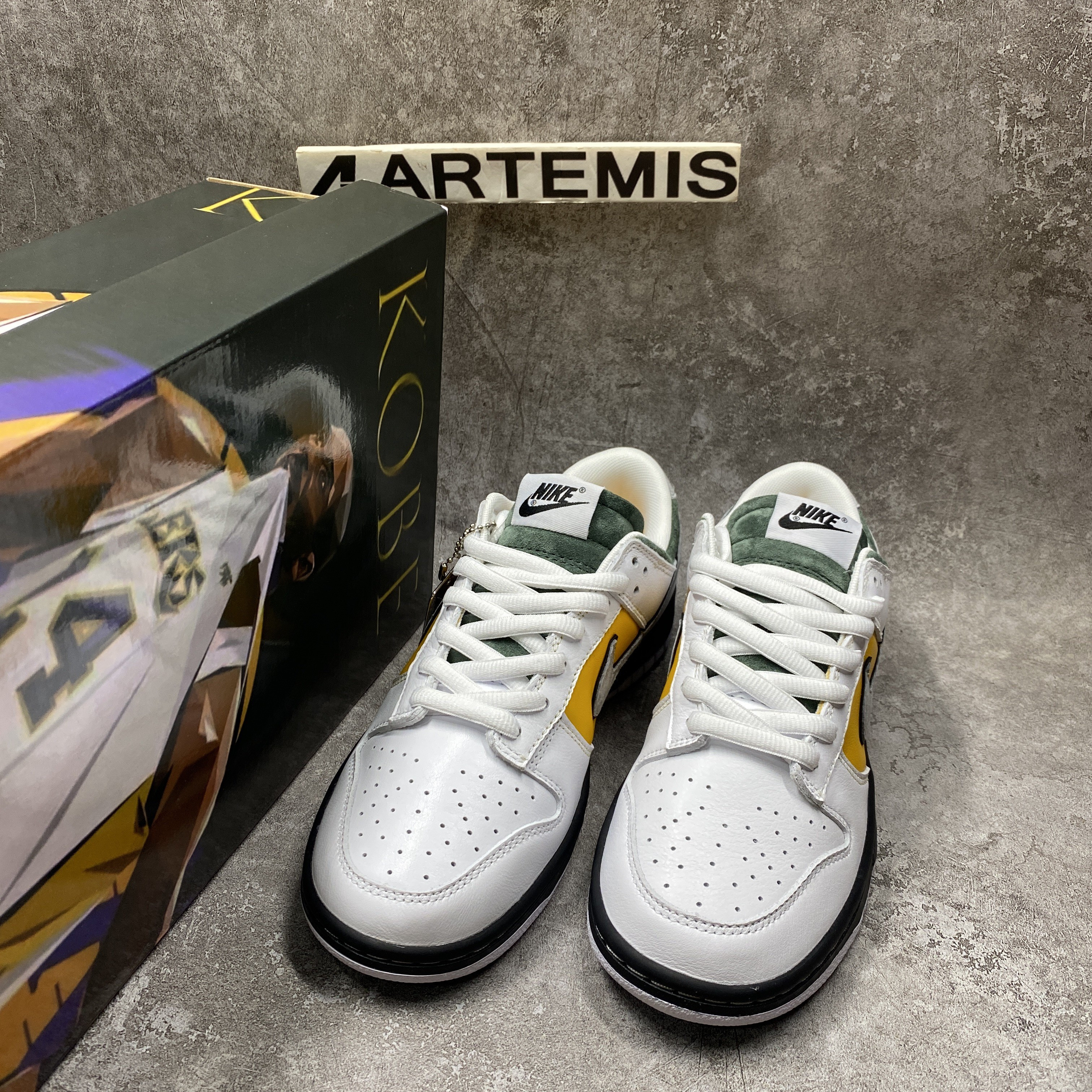 Otomo Katsuhiro x Nike SB Dunk Low Pro Kobe Lifestyle