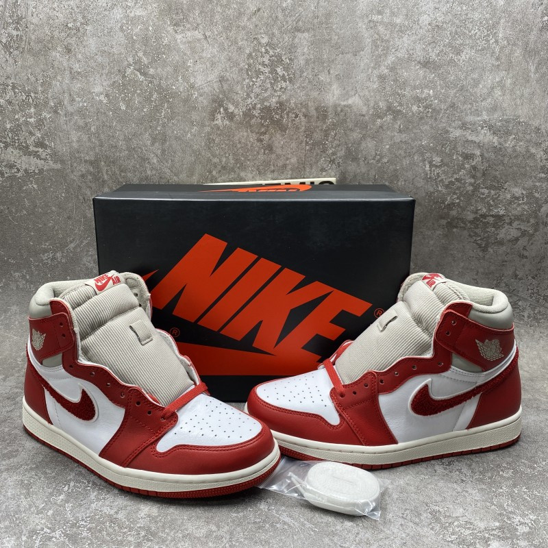 Air Jordan 1 High OG Newstalgia Chenille